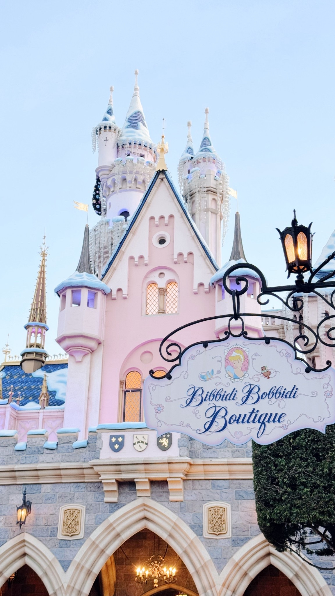 Christmas Disney day ❄️🎀🎄

#LTKHoliday #LTKSeasonal