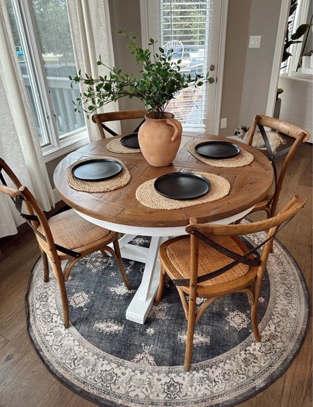 Kitchen table 🤎🤎

Kitchen decor 
Home decor 
Plates 
Chargers 
Kitchen rug 

#LTKHome #LTKStyleTip #LTKFindsUnder100