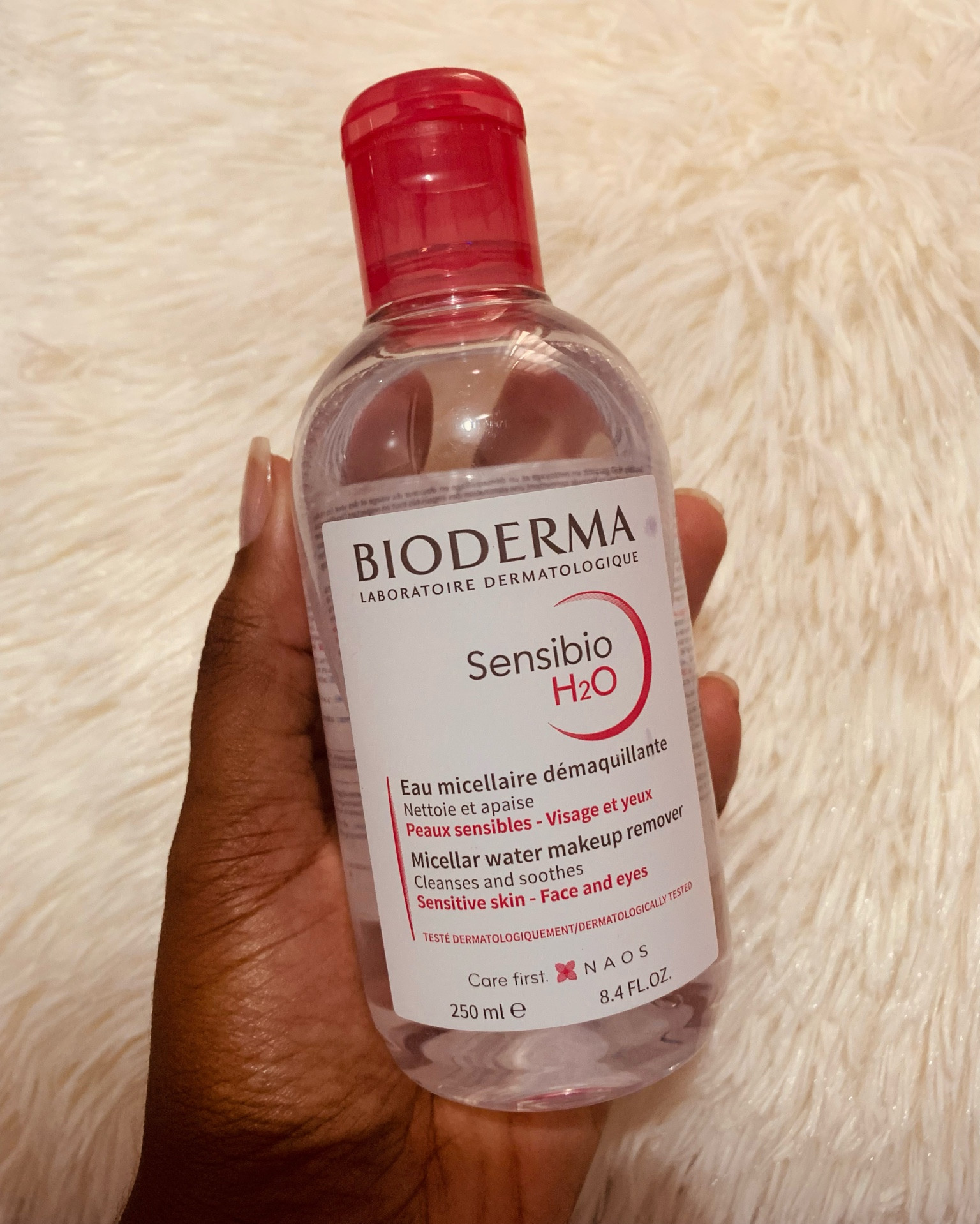  A Água micelar milagrosa ✨

 Depois que passei a usar ela sempre a minha pele ficou mais sedosa, mais leve e sem espinhas. Ela deu uma “harmonizada” bem boa e o que mais gosto é que quando estou maquiada ela remove bem fácil a maquiagem também 😉

#garimpodakelly #beleza #dicadebeleza #bioderma #aguamicelar #beauty


#LTKbeauty #LTKeurope #LTKbrasil