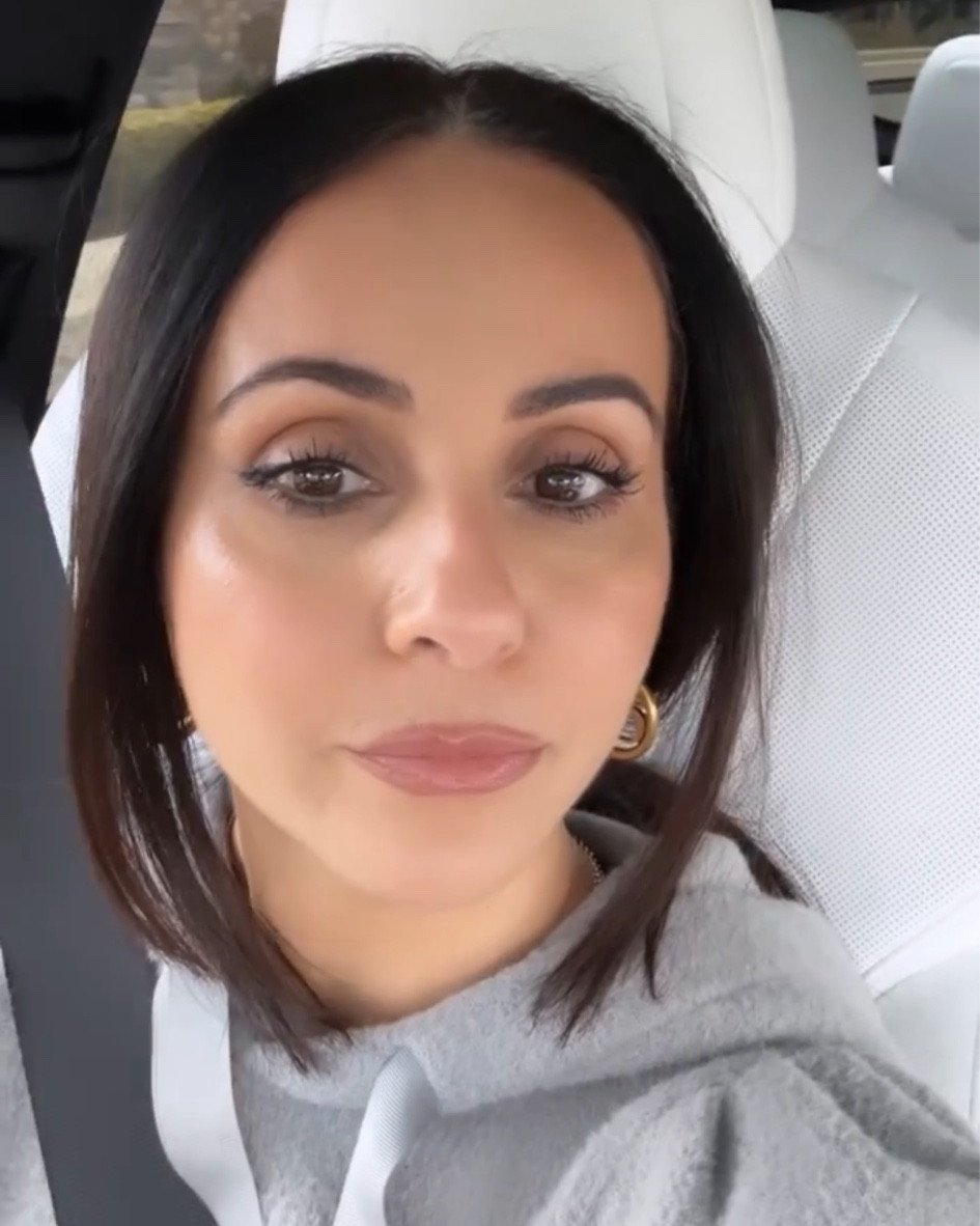 Everyday makeup using the new makeup by Mario foundation 

Foundation: shade 11N(I’m going to also purchase 15n bc I need it just a bit darker)
Cream bronzer: hunnie glaze 
Concealer: 4.5 N
Blush: pillow talk 
Lip liner: whirl 
Lipstick: 001


#LTKstyletip #LTKbeauty