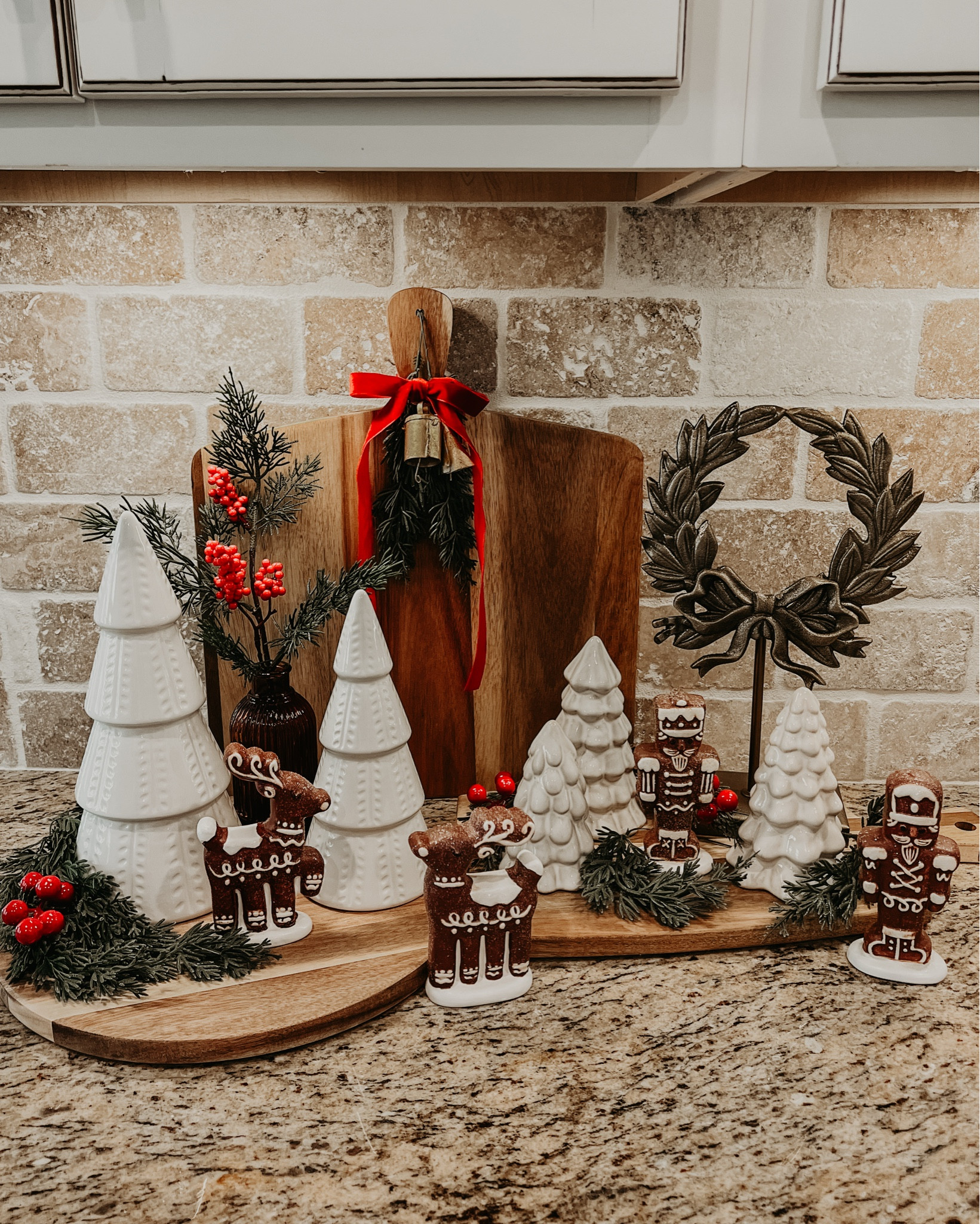 ✨Gingerbread magic + reindeer charm + the cutest Christmas soldiers… and don’t even get me started on these ceramic trees 😍 All brand new at Target and TODAY they’re 40% off!

#TargetFinds #HolidayHomeDecor #TargetChristmas #GingerbreadDecor #CozyChristmasVibes #TargetDeals #LTKHoliday #LTKHome #ChristmasDecor #ReindeerDecor #CeramicTrees #GingerbreadAesthetic

#LTKSaleAlert #LTKHoliday #LTKGiftGuide