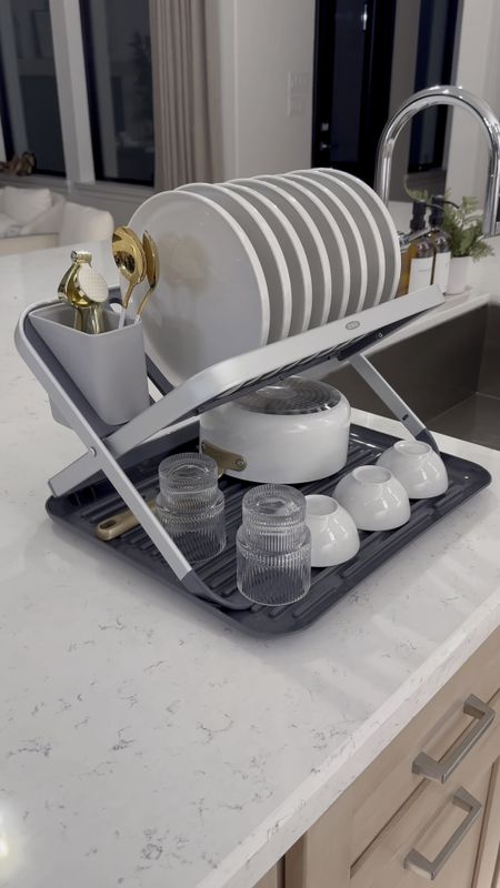 Comment: Kitchen 

#walmartpartner 

I love products that serve both Functionality + Esthetics 🥰.. and at @walmart I found:  
The most versatile Dish Rack…it is the … it is rust proof and holds items of all sizes! I also got matching oven mitts and pot holders , and a soap dispensing cleaning brush. 

@Shop.LTK #liketkit #IYWYK #walmarthome

#LTKHome #LTKVideo #LTKSaleAlert