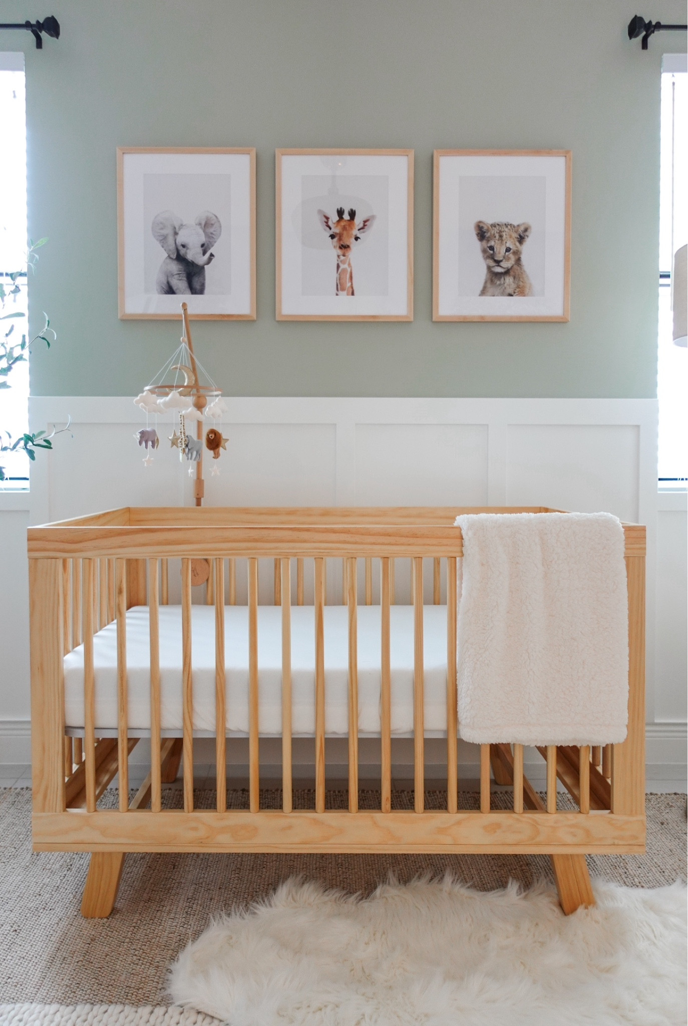 Links to all things crib and crib decor in our Safari Themed Nursery. 🦁 