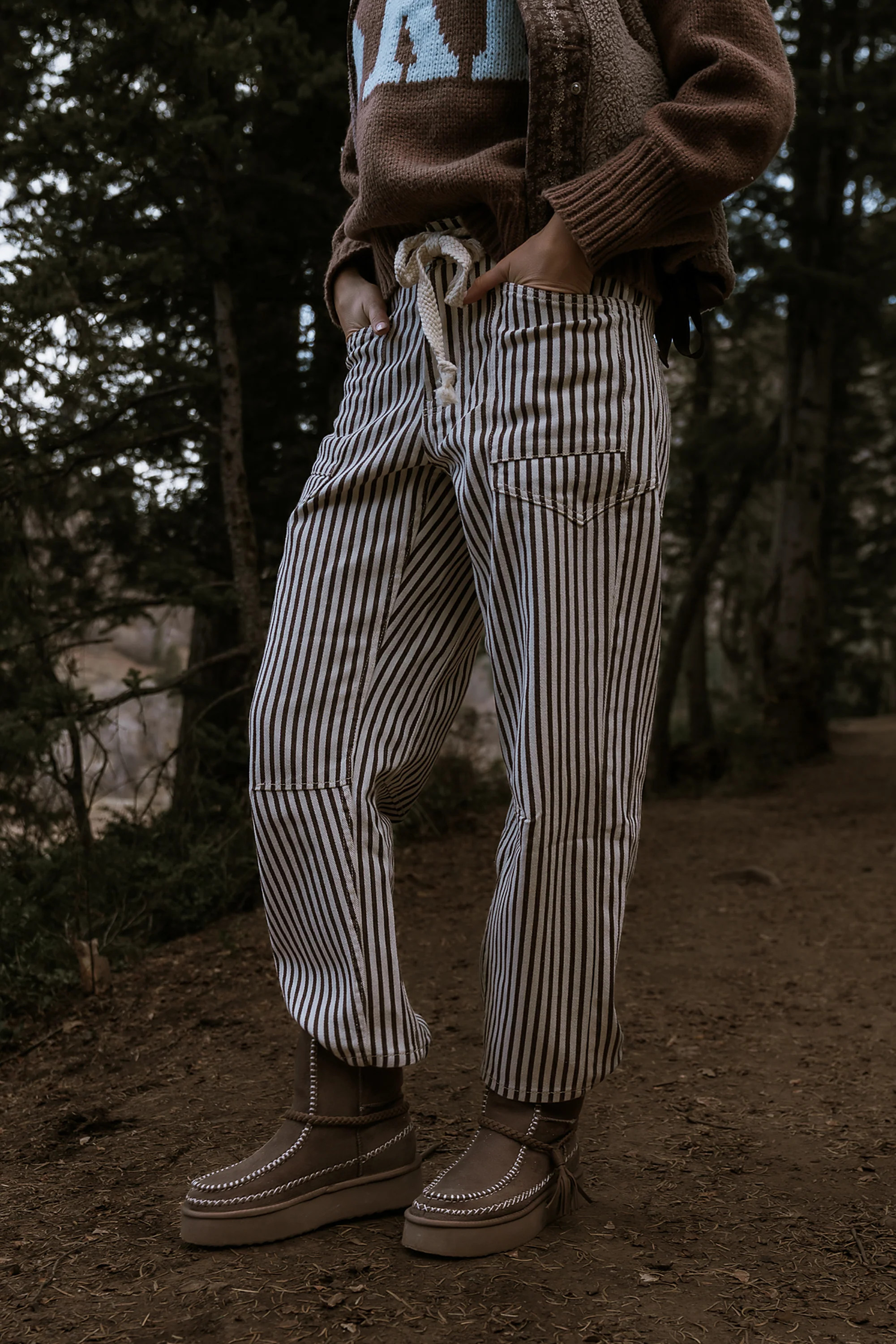 Jocelyn Barrel Jeans in Brown | Böhme US