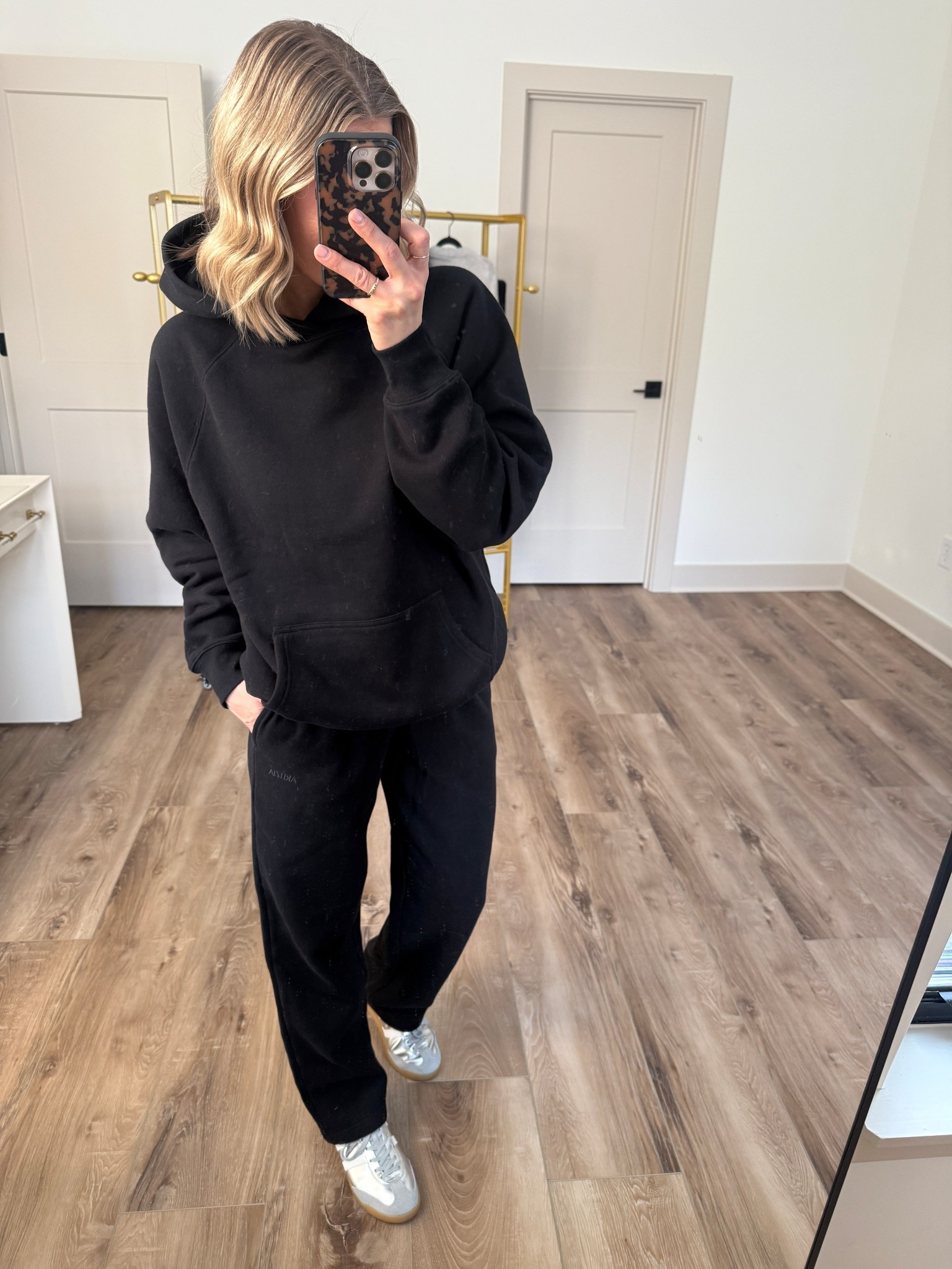 Wearing small fleece straight leg pants, small hoodie sweatshirt

@aritzia #aritziapartner #ad #paidlink

#LTKGiftGuide #LTKOver40 #LTKFindsUnder100