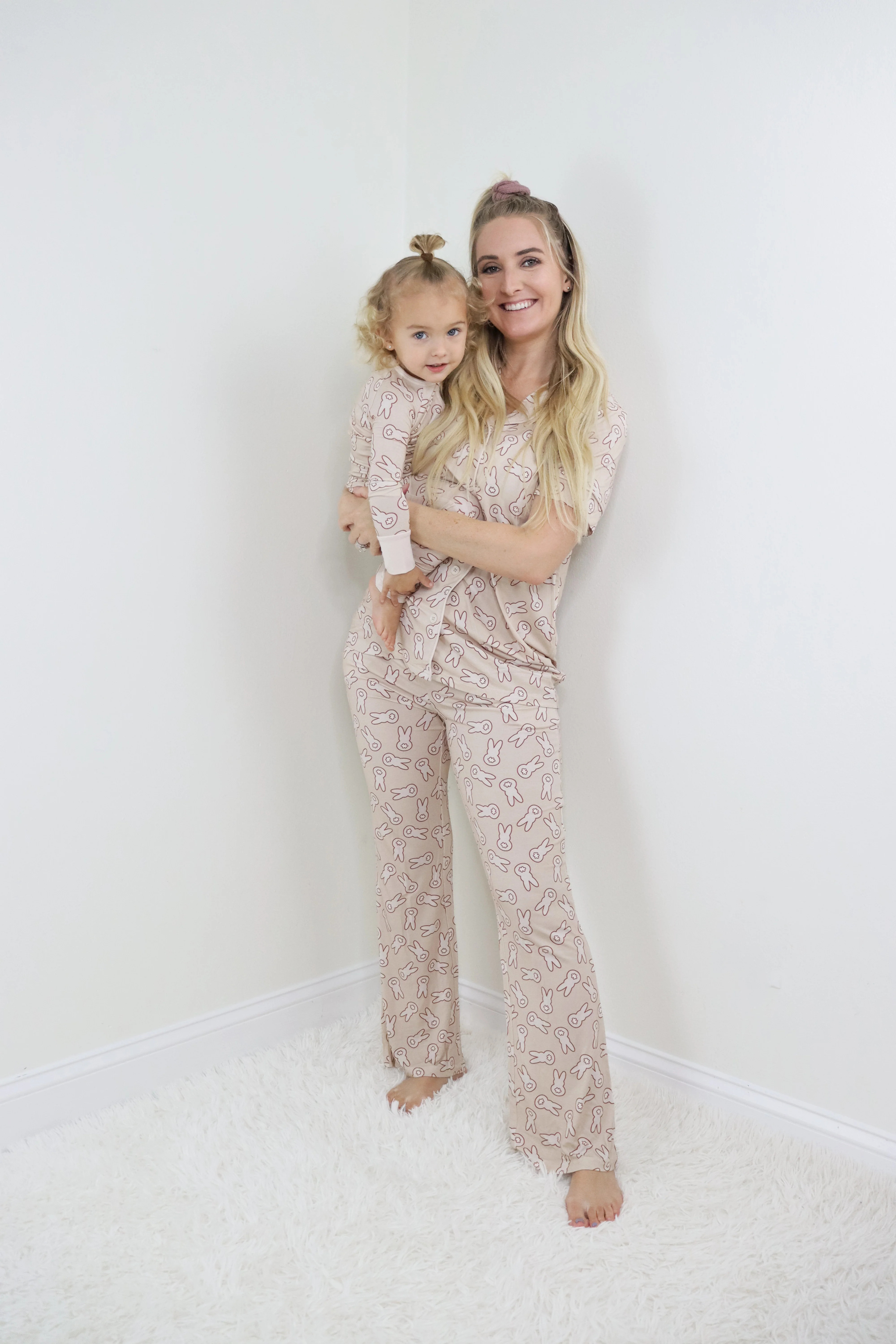 BUNNY TAILS WOMEN’S RELAXED FLARE DREAM SET | Dream Big Little Co.