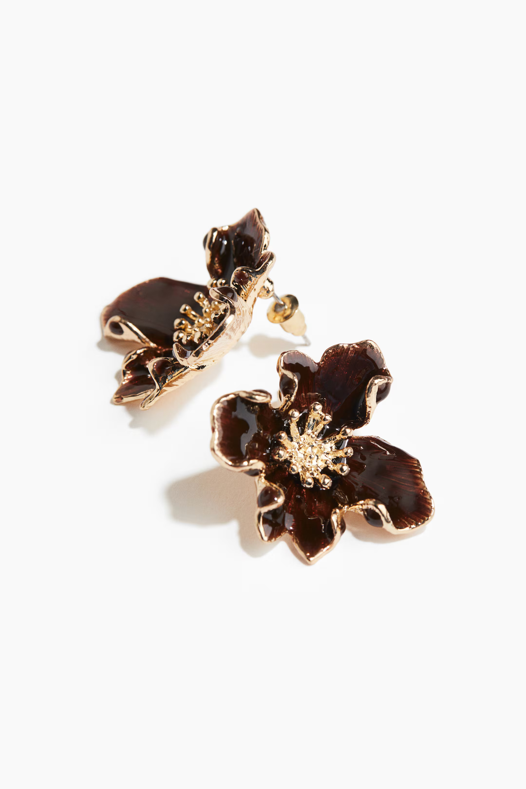 Flower-shaped earrings | H&M (UK, MY, IN, SG, PH, TW, HK)