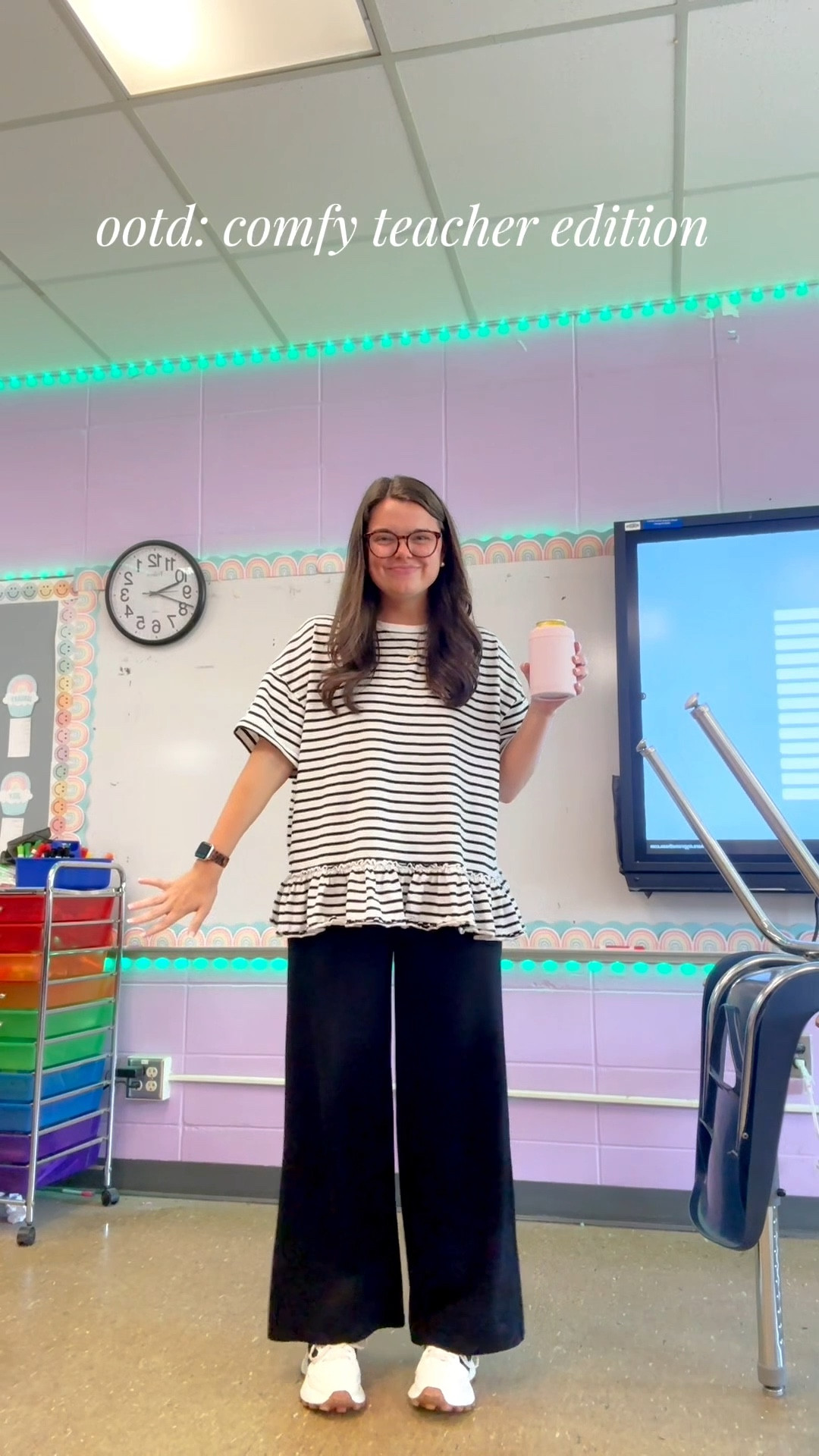 Comfy teacher outfit 😍 I love a striped tee!

#LTKSaleAlert #LTKootd #LTKdayinmylife
