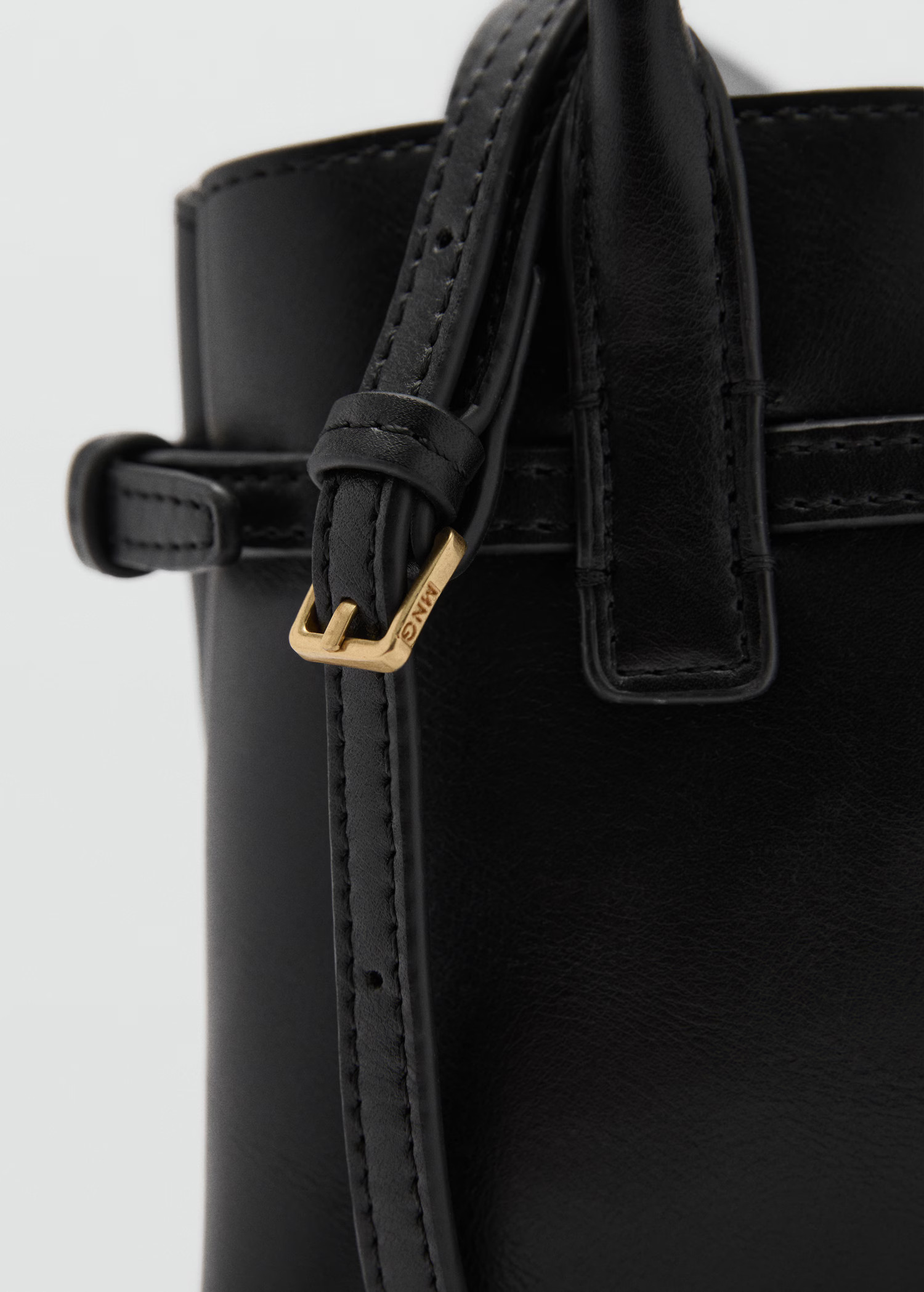 Mini-shopper with rear padlock - Women | MANGO United Kingdom | MANGO (UK)
