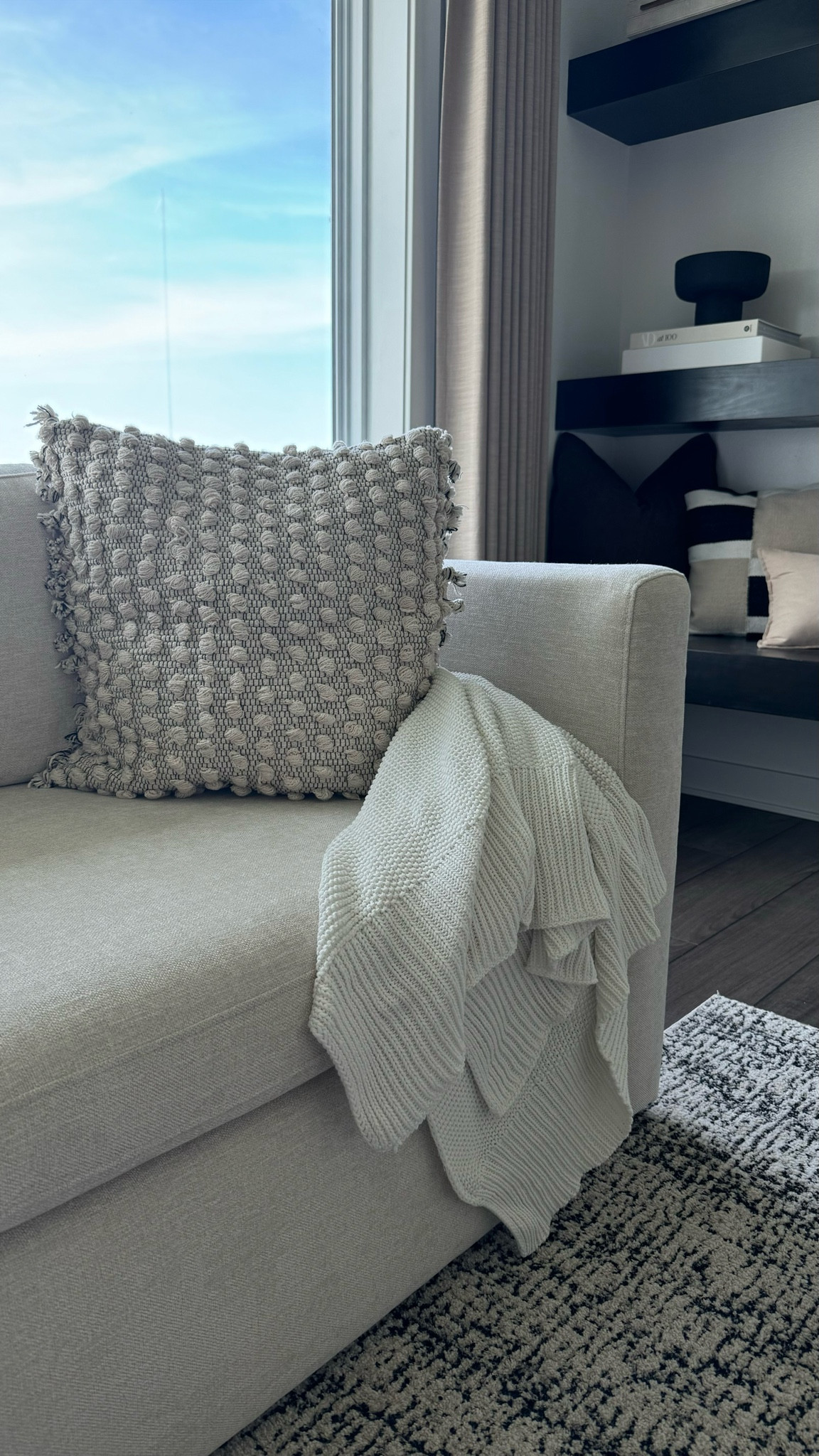 The perfect knit chunky blanket for fall and it’s under $20 at Walmart.

#LTKHome #LTKFindsUnder50 #LTKSeasonal