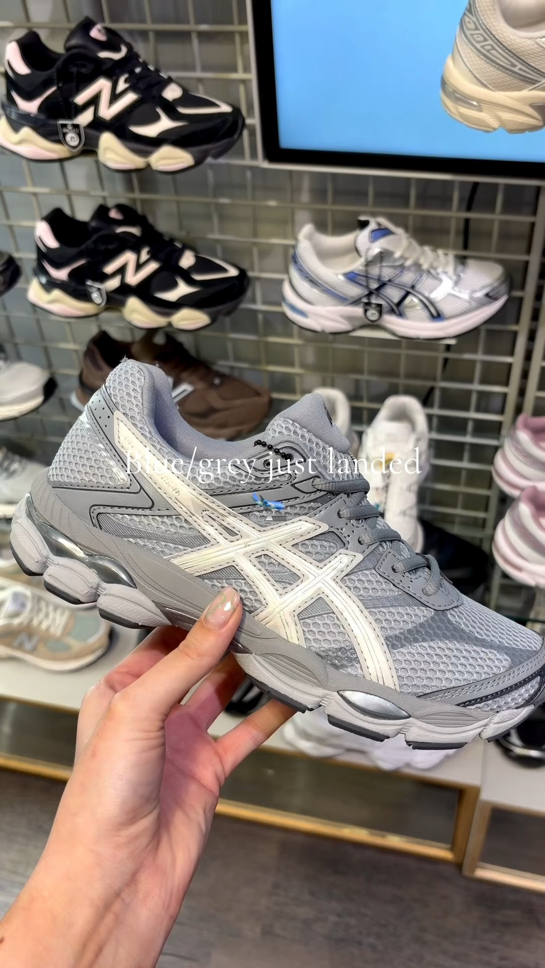 New and exclusive colourway in these ASICS gel-cumulus 16. Blue/grey cool tone trainers. Comfy and casual but oh so cool 👌🏼

#LTKActive #LTKfitnessgoals #LTKMidsize
