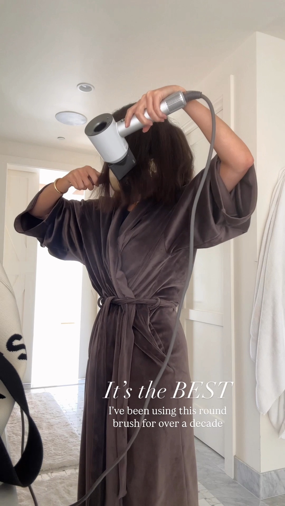 This round brush is the best!! I’ve been using mine for over a decade #stylinbyaylin #aylin

#LTKSeasonal #LTKmorningroutine #LTKBeauty