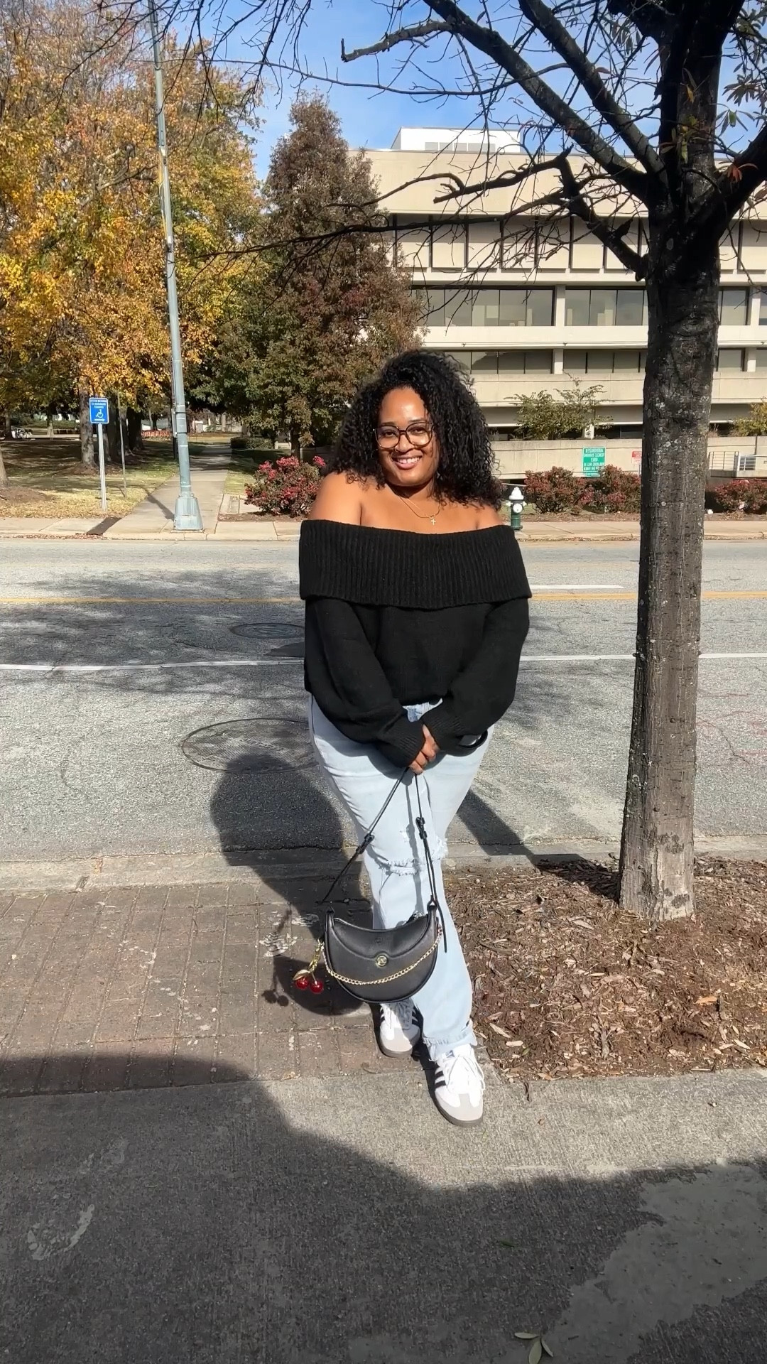 Sweater XL
Jeans Fashion Nova similar linked

#LTKPlusSize #LTKStyleTip #LTKMidsize