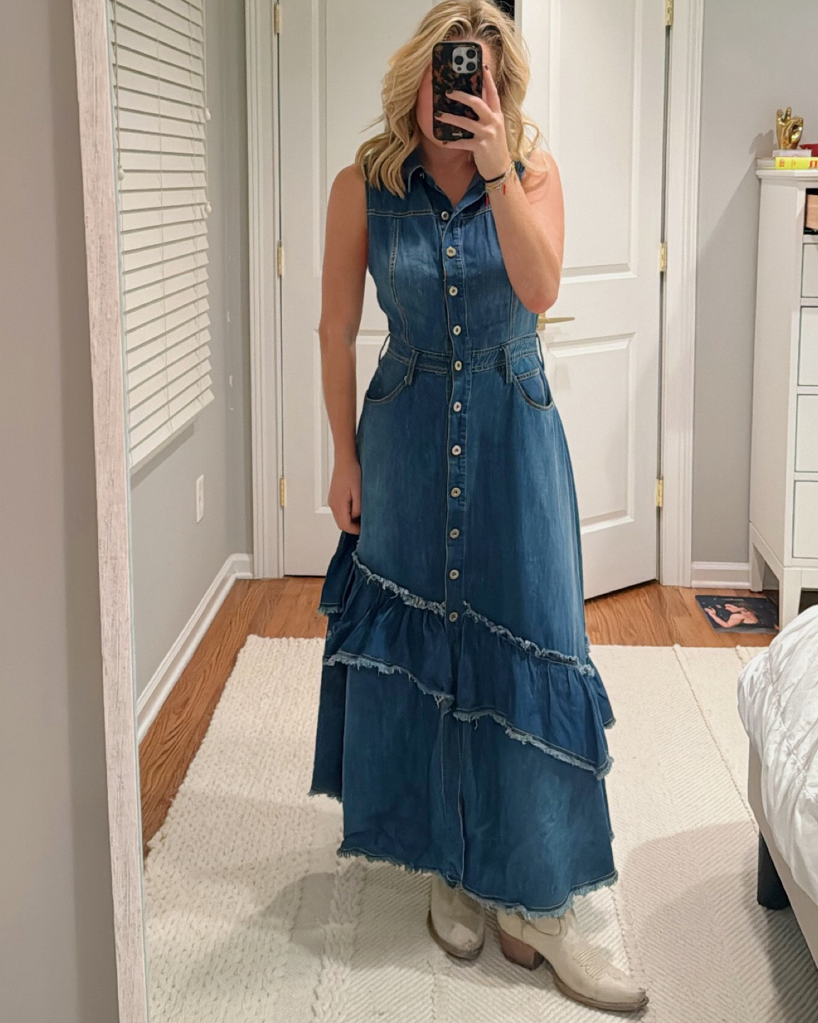 HOW CUTE?!?! Obsessed with this dress 

#LTKStyleTip #LTKSeasonal #LTKGiftGuide