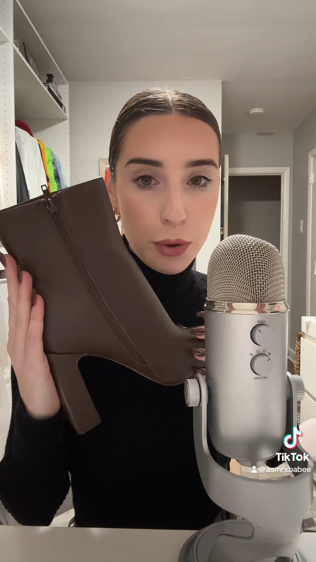 Obsessed with these boots 👢 