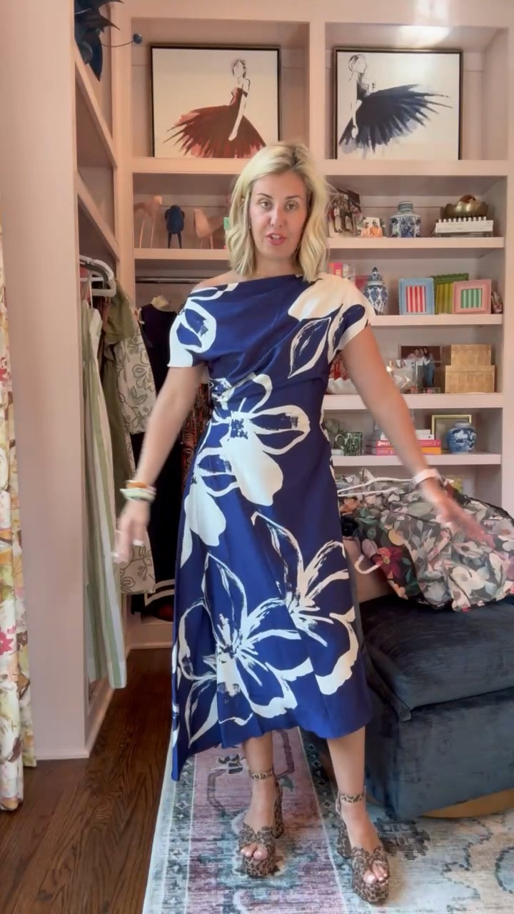 What an easy to wear and flattering dress!! I’m loving this one! I’m in a small dress and 8 heels tts.

#LTKdayinmylife #LTKOver40 #LTKPetite