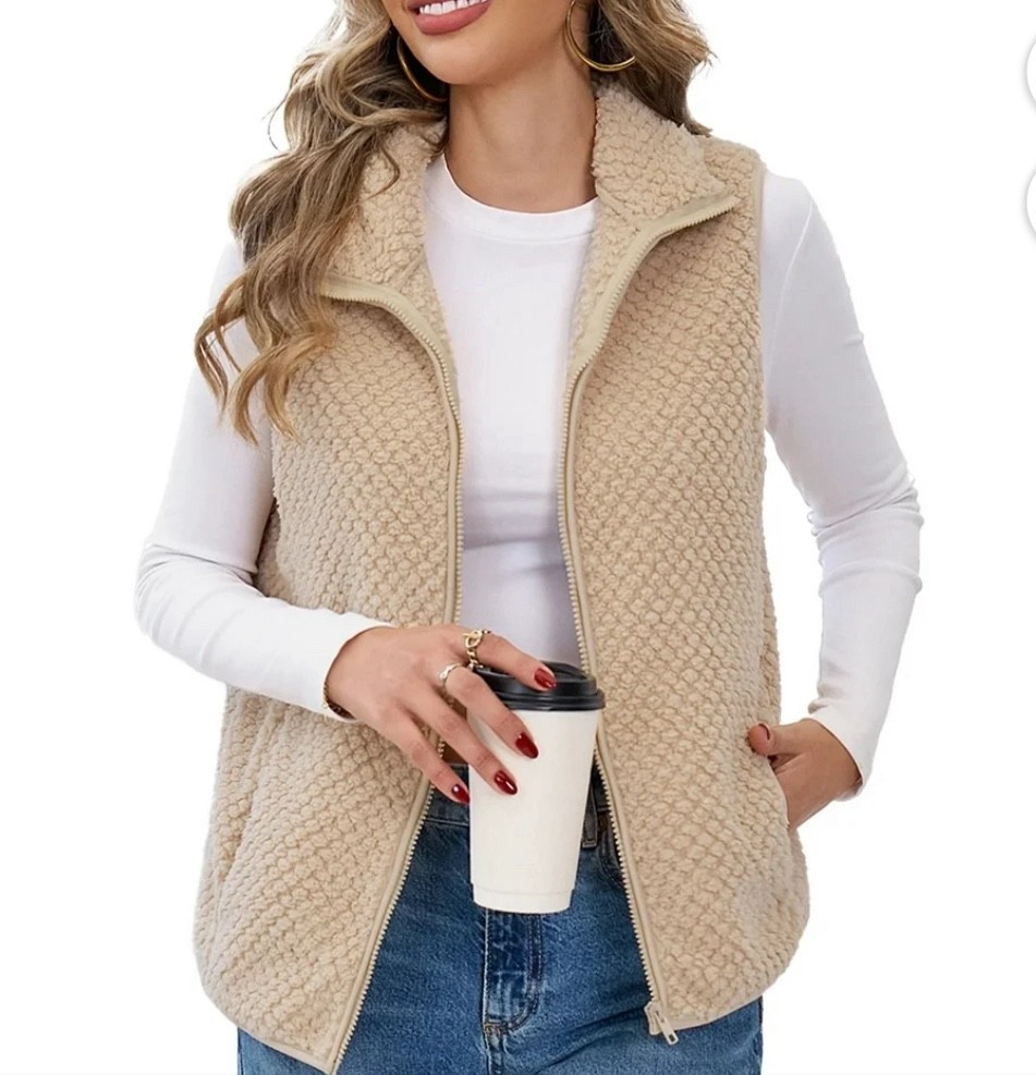 Tan fleece vest!

#LTKFindsUnder50 #LTKActive #LTKootd