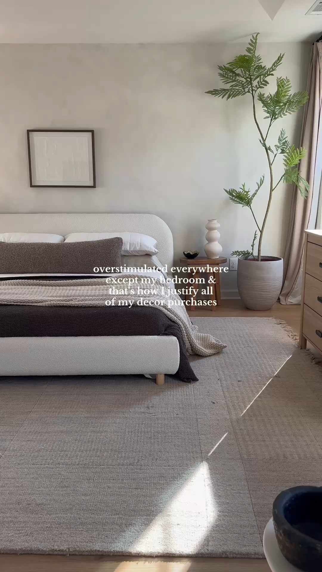 Been loving all of the changes I’ve been making in my bedroom 🤎