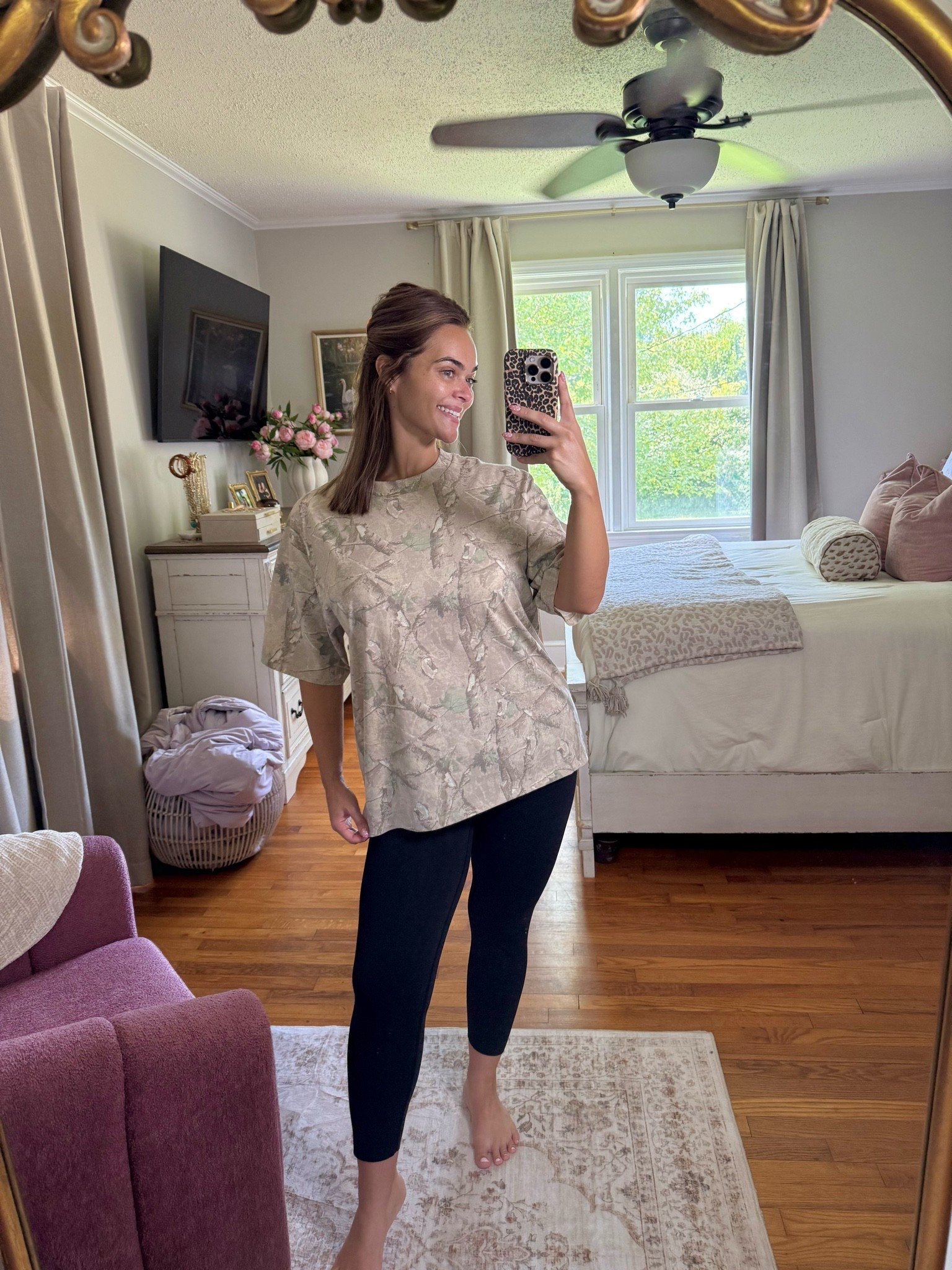 Wearing the Men’s oversized Medium in the top and a Large in my favorite leggings… pricey but worth it imo!!!