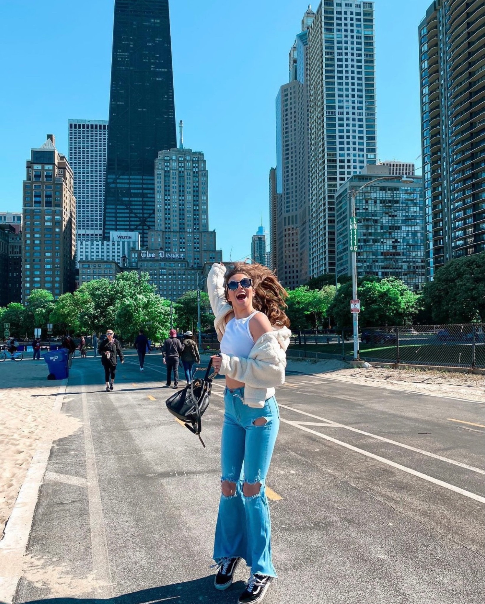 chitown baby


#LTKunder100 #LTKtravel #LTKitbag