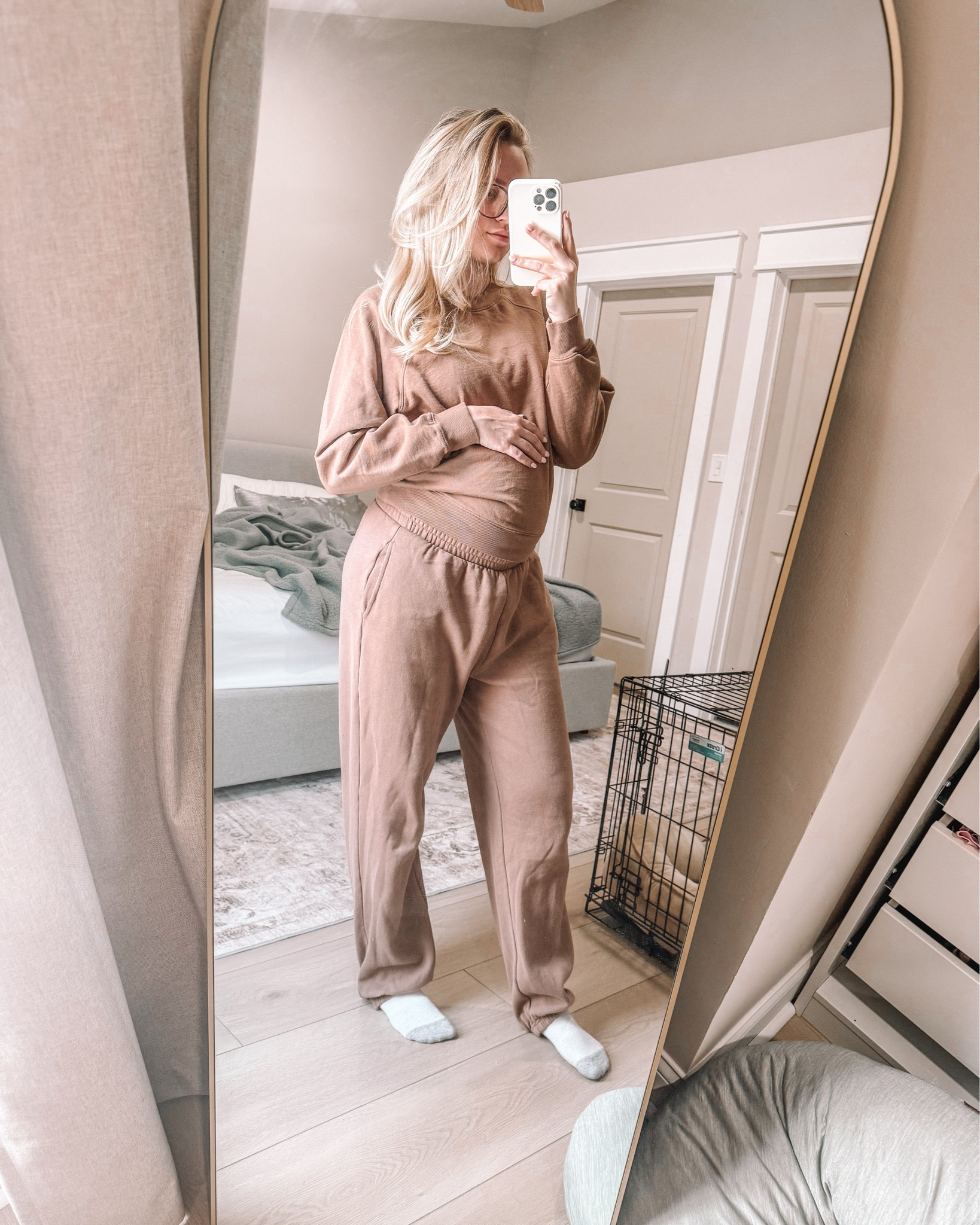 A MUST HAVE for pregnant women. So comfy! #oldnavy #sweats

#LTKmomlife #LTKSaleAlert #LTKootd