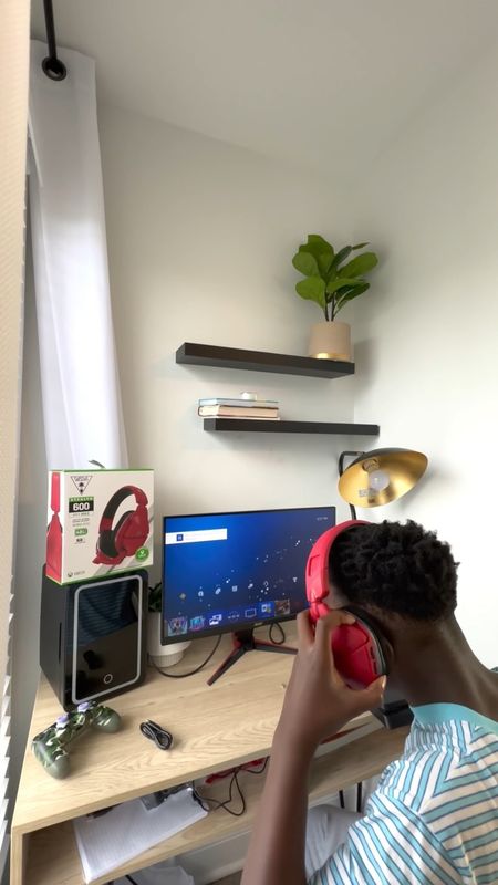 Josh has been able to maintain his room, and keep his grades up in school, so we rewarded him with a Turtle Beach Gen 2 MAX Wireless headset from @target, which is part of Target's Top tech #ad He enjoys gaming on the weekend and this is a perfect teen gift! I even tried playing a game with him 🤦🏾‍♀️ - I lost, and used the opportunity to add a bit of holiday decor, which he doesn’t care for 😂🙌🏾. 

Do you have boys that enjoy gaming? This is a great gift idea for boys for the holidays and I’ll link it on my LTK page. #Target#targetpartner #TargetTopTech #TopTech #Holidaygifts #ltkhome #ltkfamily 

#LTKSeasonal #LTKHoliday #LTKGiftGuide