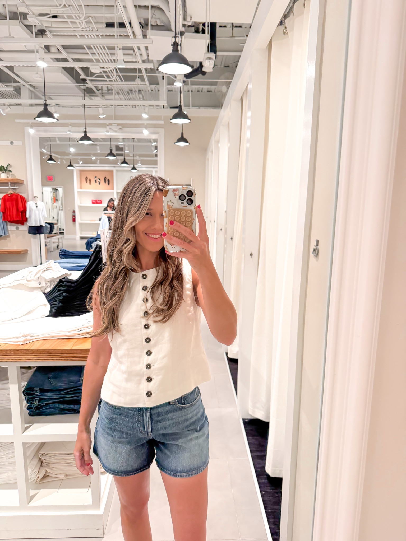 @MADEWELL HAUL IS UP ON MY YOUTUBE! SPRING AND SUMMER PIECES INCLUDING DENIM, TANKS AND MORE!
LINEN BUTTON TANK SIZE 2
SHORTS 26 

 

#LTKvlog #LTKSeasonal #LTKOver40