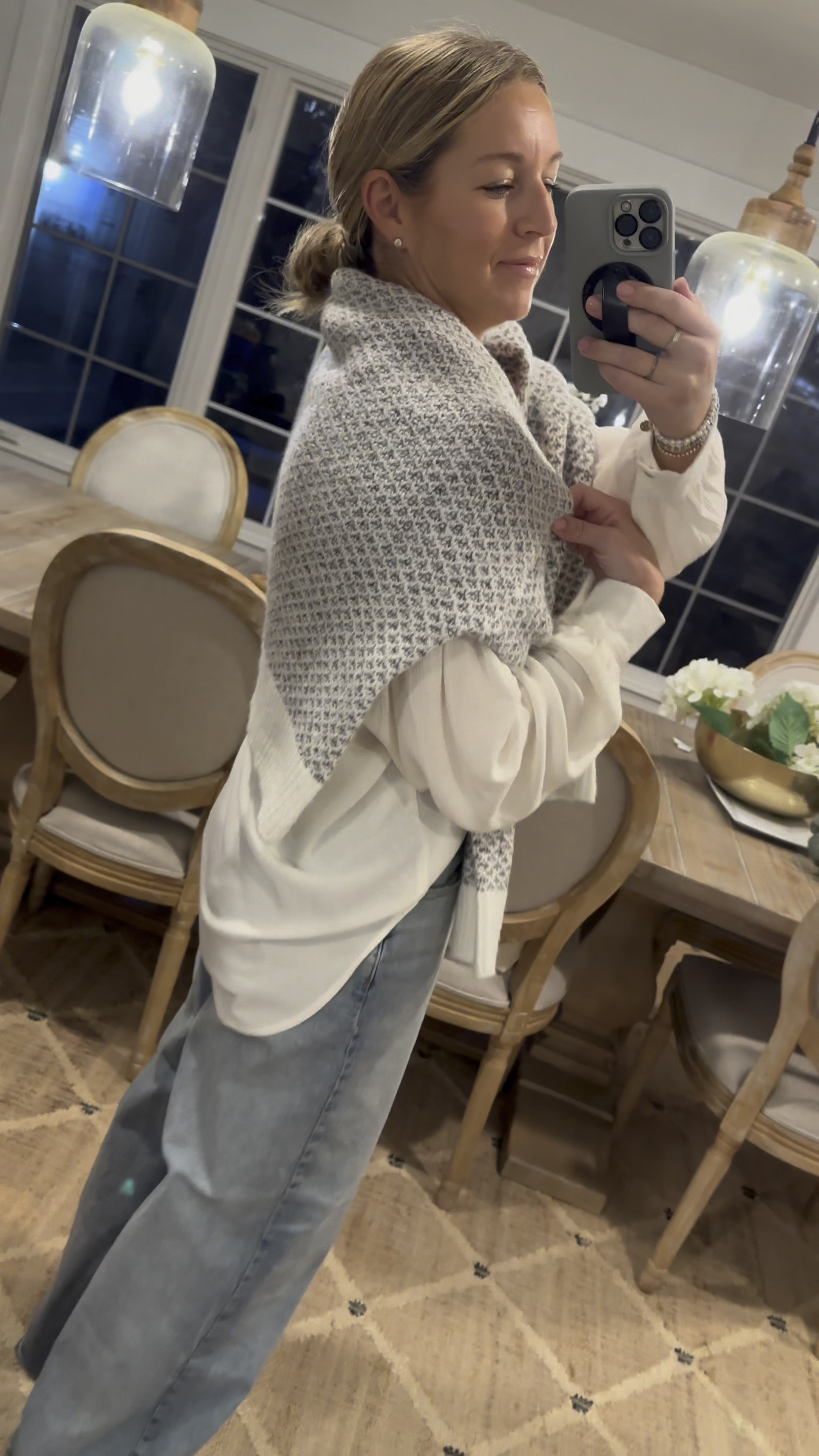 Medium tops from @buffalojeans and oh my how soft! Loving these @target jeans too! Jeans run true to size with some room. I’m in an 8 and can do a 6 but the waist wouldn’t be as relaxed  Boho chic at it’s best! Size 38/8 shoes from @mephisto


#LTKOver40 #LTKMidsize #LTKVideo