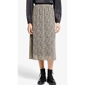 VERO MODA • Josephine Graphic Printed Midi Skirt | Poshmark