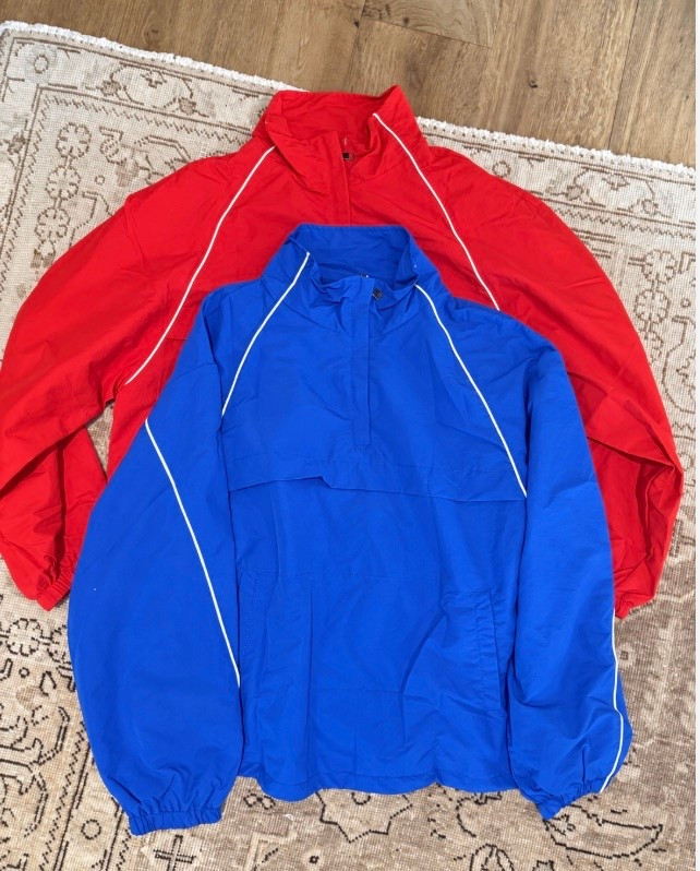 Amazon windbreaker! So trendy and easy to throw on for a workout or school drop off! 

Dressupbuttercup.com #dressupbuttercup #dederaad

#LTKootd #LTKmomlife #LTKSeasonal