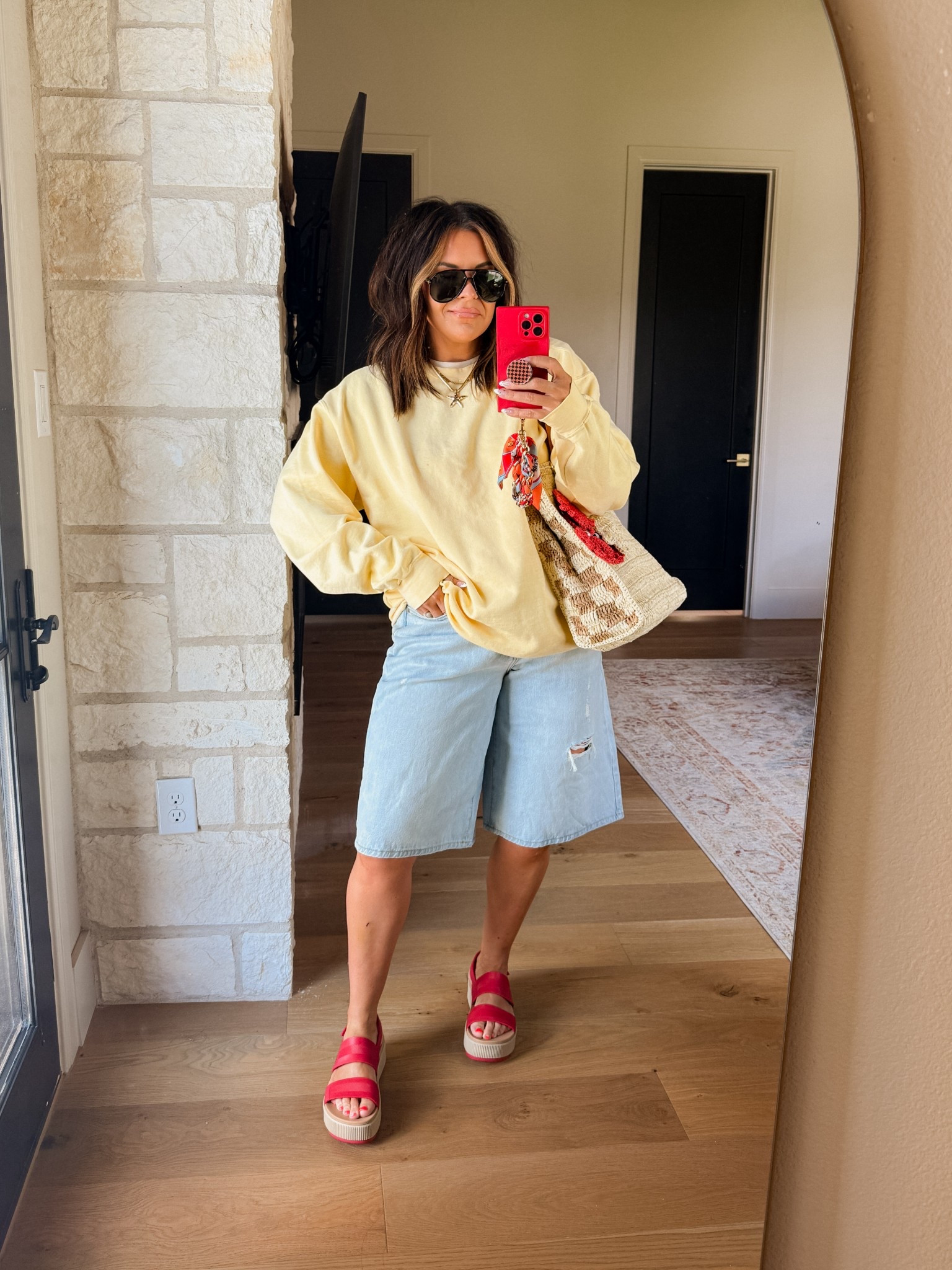 Sweatshirt: XXL
Long Denim Shorts: 14
Sandals: TTS


#LTKMidsize #LTKFindsUnder50 #LTKStyleTip
