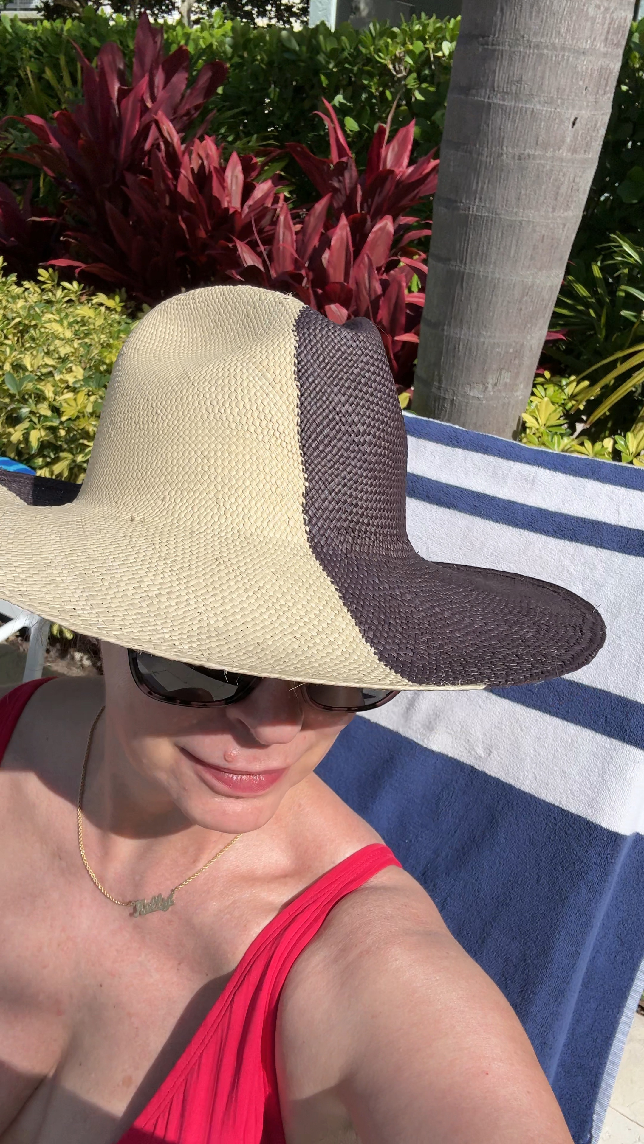 My favorite hat! The two tone is so chic and I love the wide brim. Perfect for vacation, pool or beach days. ☀️




Panama hat, hats, vacation, summer clothes, summer accessories, beach hat, chic hat, swimwear, bathing suit, beach, pool, swim, sun protection 

#LTKStyleTip #LTKSwim #LTKTravel