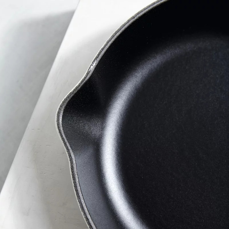 Le Creuset Skillet | Le Creuset Collection | The  White Company | The White Company (UK)