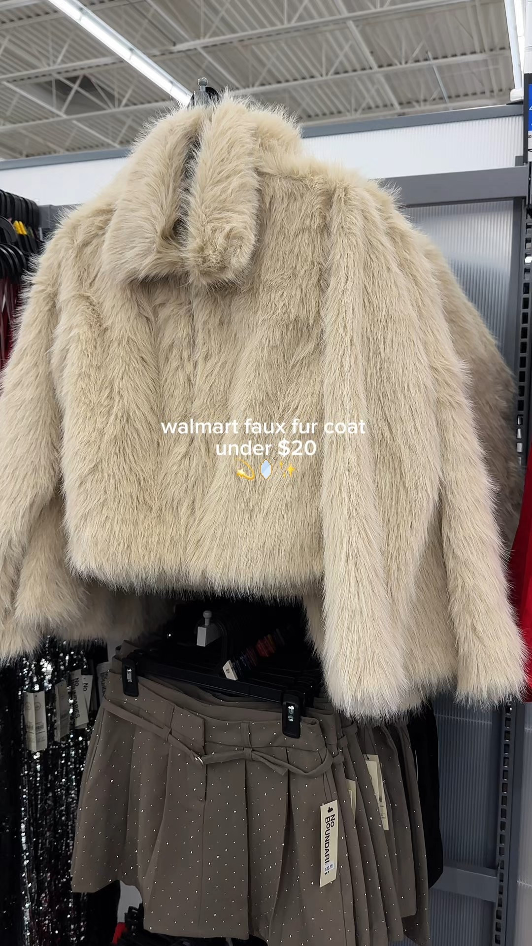 Tell me why this looks designer but it’s under $20 🛍️✨

#LTKHoliday