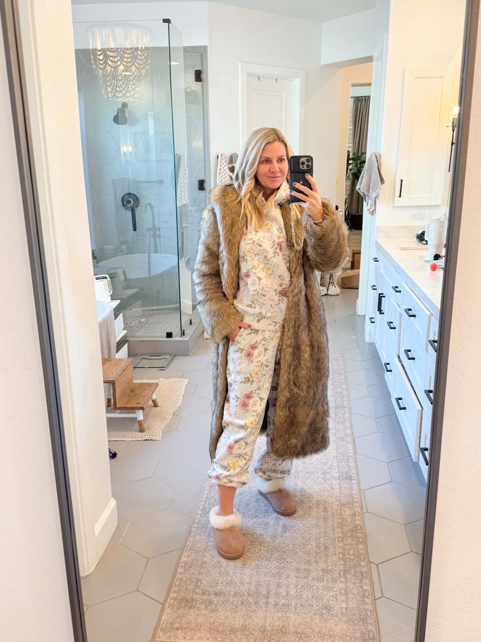 Kinda obsessed with this sweatpants look from Abercrombie  

#LTKootd #LTKSeasonal #LTKFindsUnder100