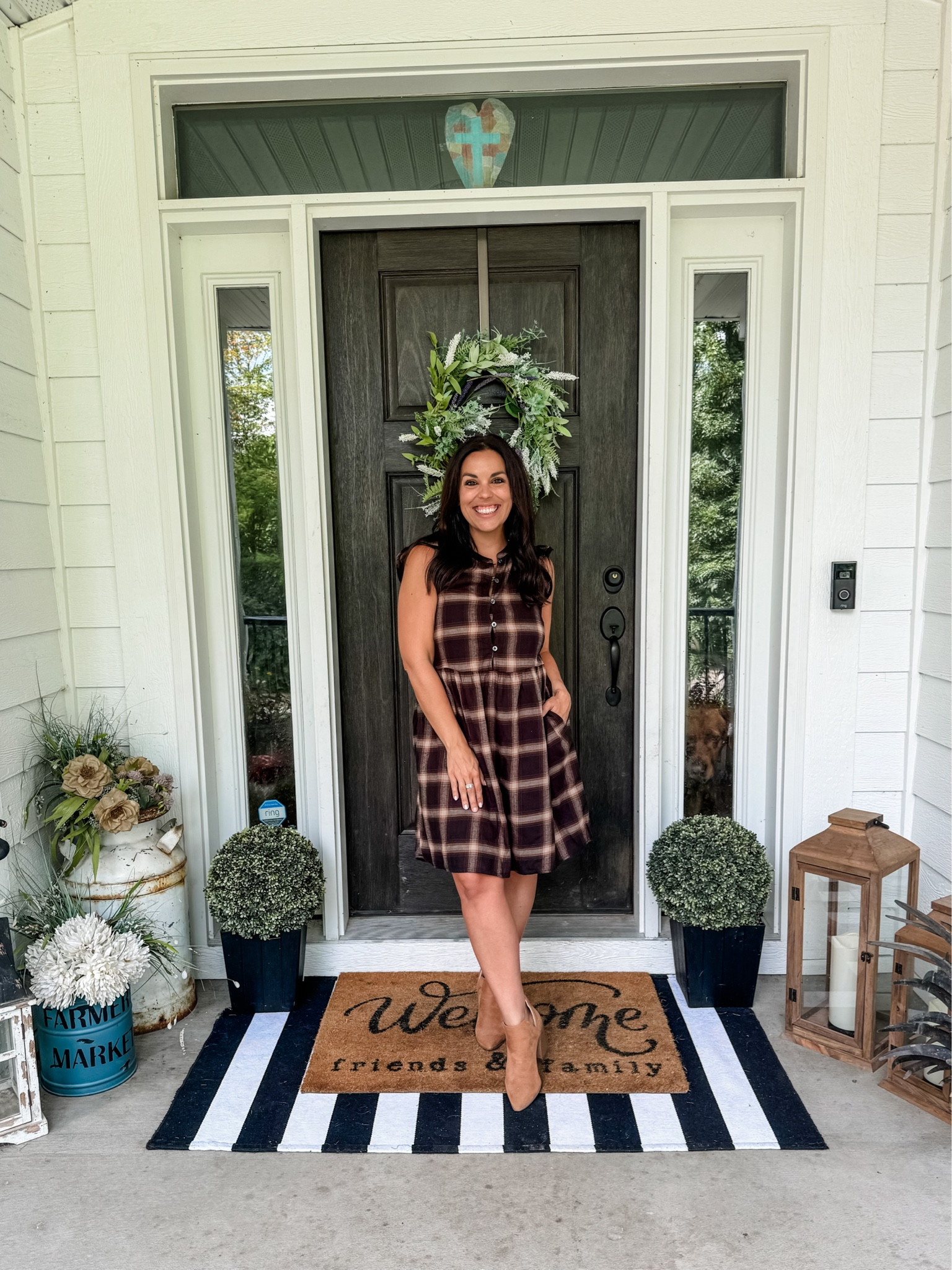 This Plaid Walmart Dress is perfect for Fall!! Light weight and I love the pockets! Could easily throw a Jean jacket over this as temps cool down! 

#petite #WalmartFind #FallDress

#LTKFindsUnder50