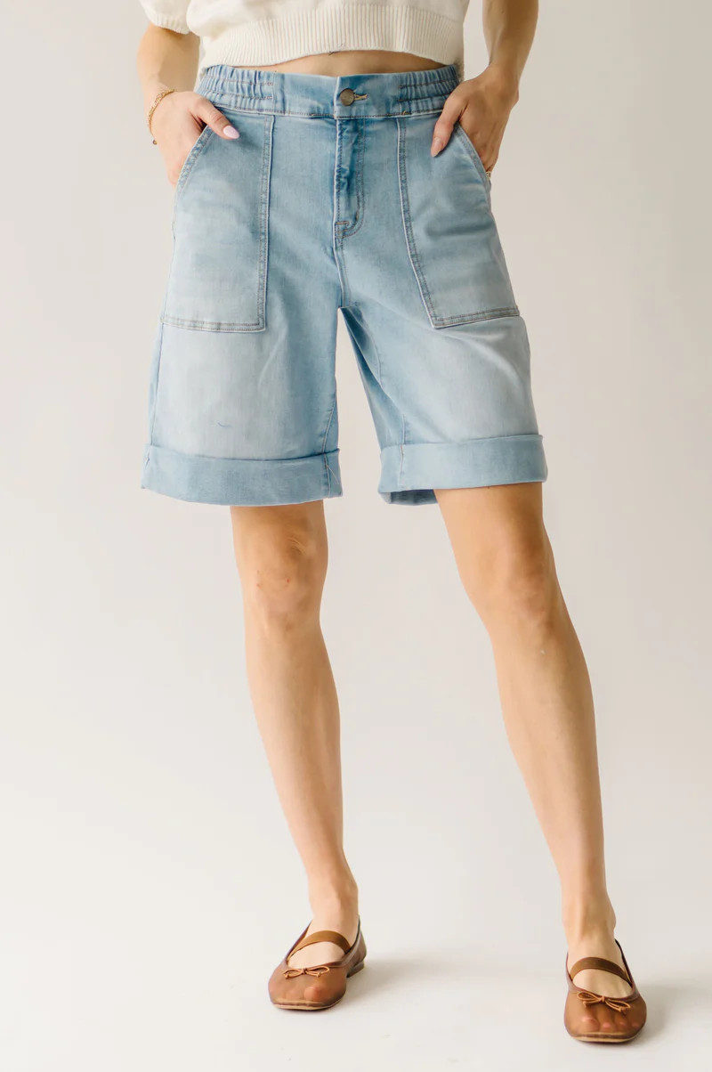 The Raquel Cuffed Hem Short in Light Blue | Piper & Scoot