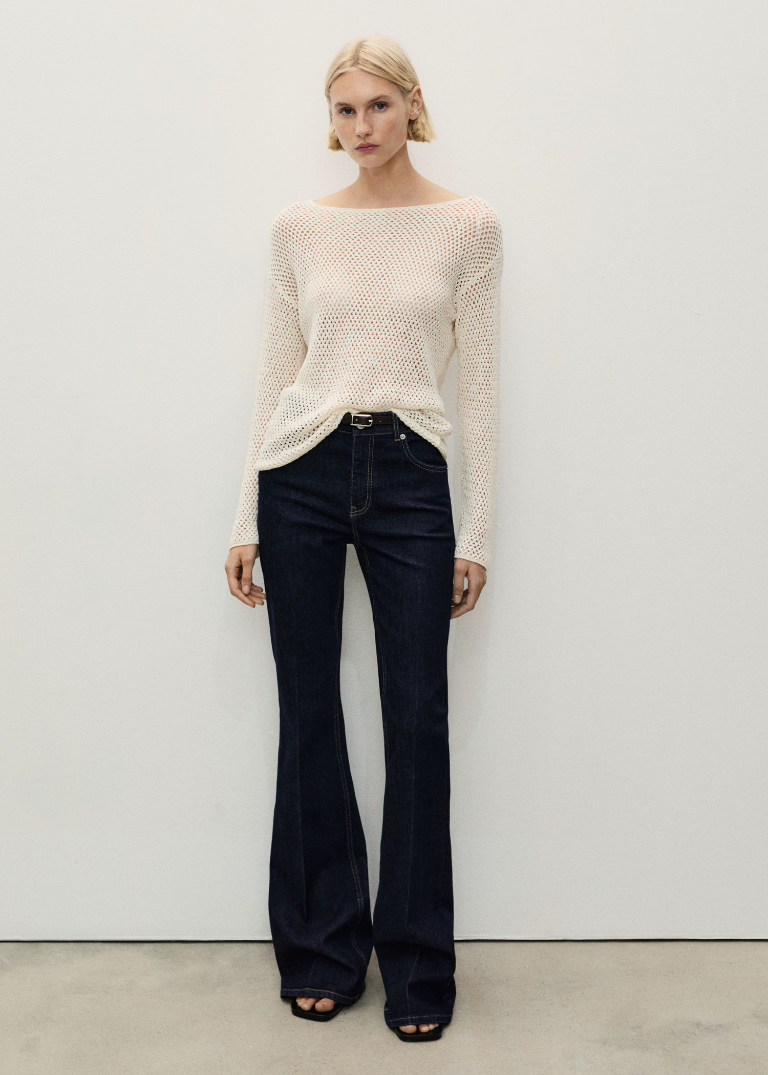 Violeta mid-rise rinse-washed flared jeans - Women | MANGO United Kingdom | MANGO (UK)