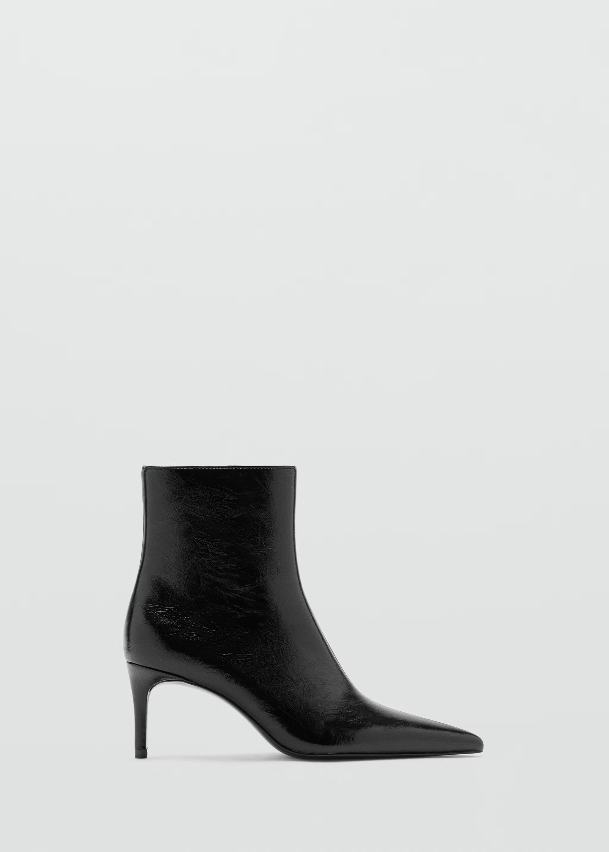 Glossy pointed-toe heeled ankle boots | MANGO (UK)