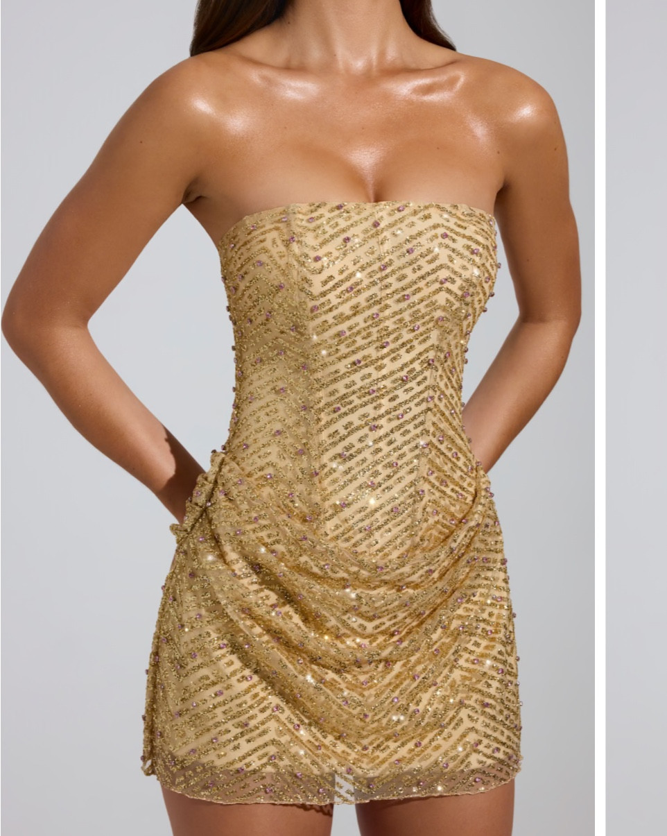 Mini dress for NYE parties 

NYE, New Year’s Eve, Mini dress, sparkly dress, party dresss

#LTKootd #LTKHoliday #LTKSeasonal