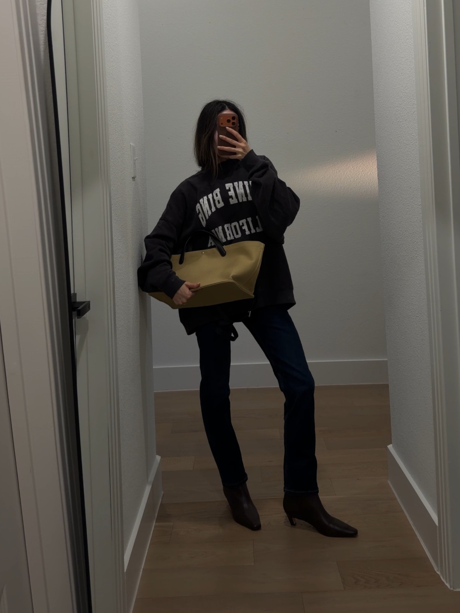 Casual chic outfit 

#LTKmomlife #LTKdayinmylife #LTKgrwm