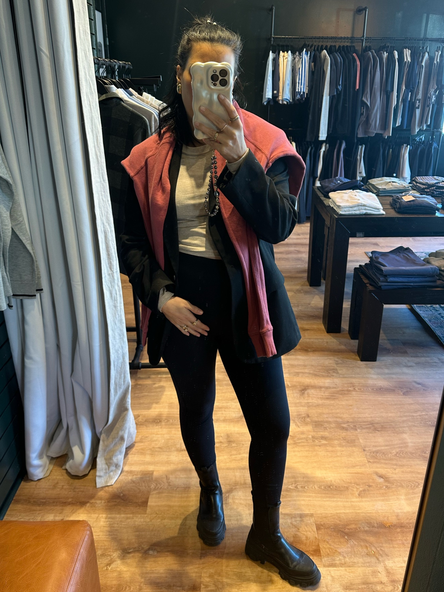 High rise maternity leggings 

#LTKBaby #LTKBump #LTKFindsUnder100