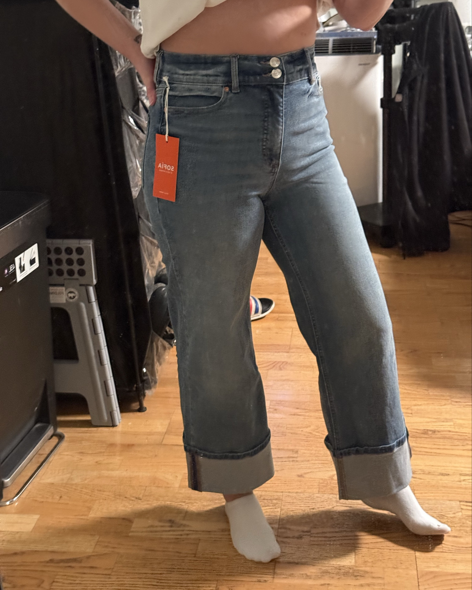 Walmart jeans. Wide crop. Affordable & stretchy jeans. 

#denim #jeans #wideleg #walmartfinds

#LTKFindsUnder100 #LTKFindsUnder50