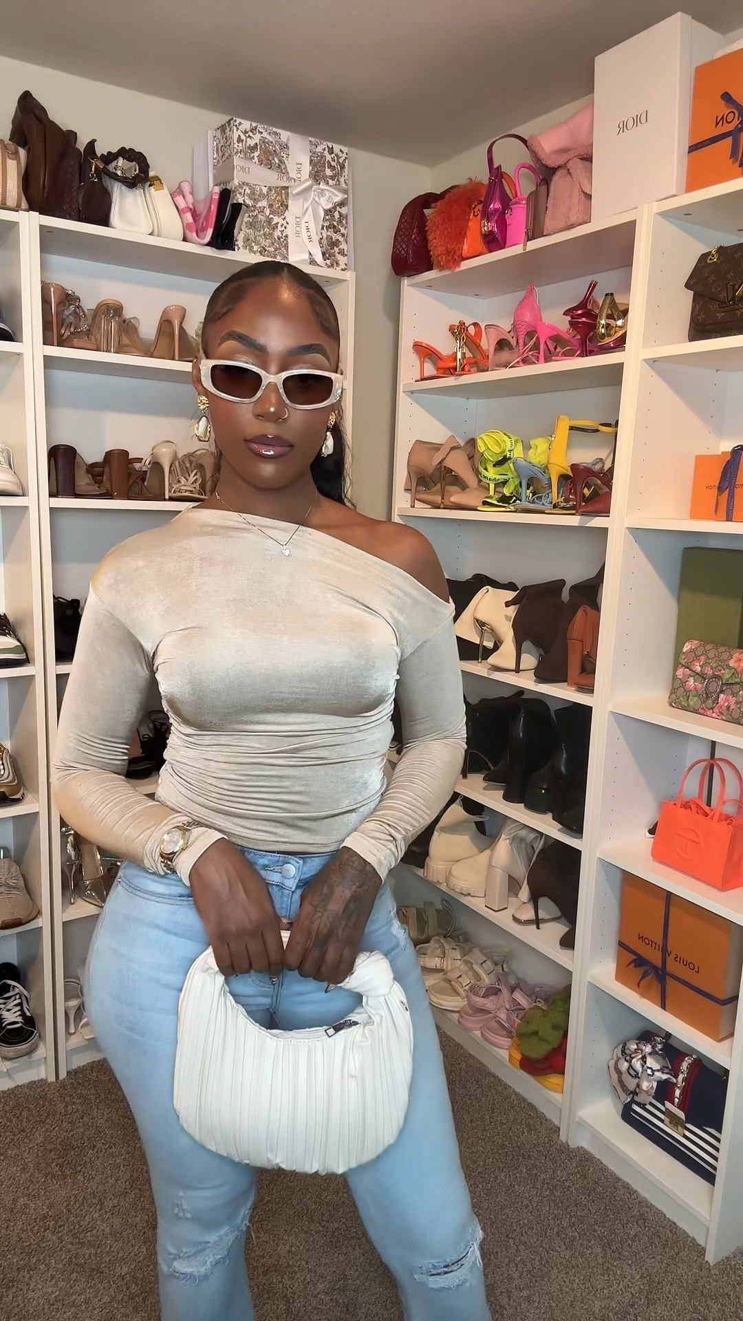 These glasses did not disappoint! I am in love 😍 and Lately l've really been in my sunglass era Go Get yours NOW! Before they sell out!!!!

#LTKHoliday #LTKVideo #LTKBeauty