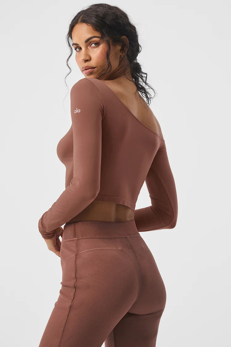 Asymmetric Sheer Glow Long Sleeve | Alo Yoga (US)