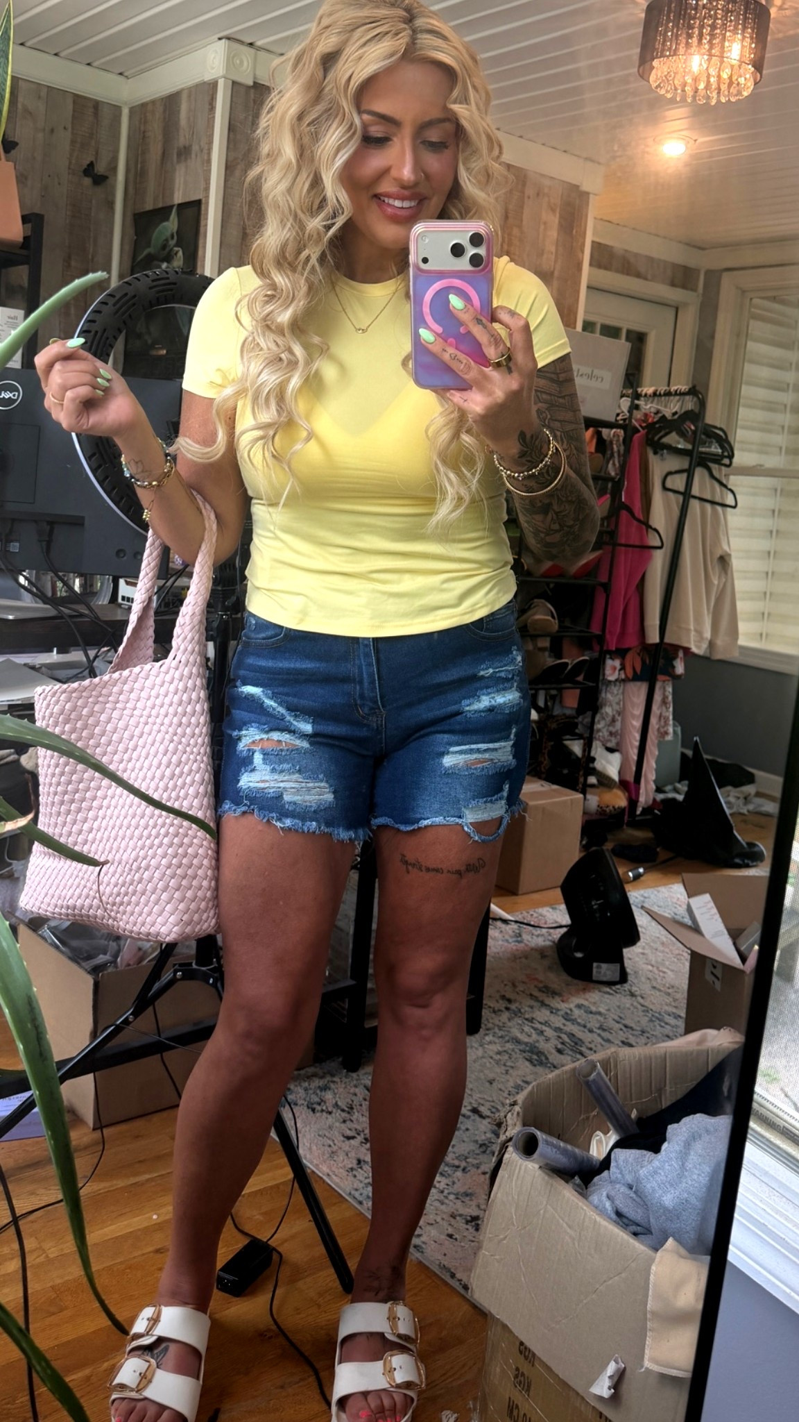 Mellow yellowwwww

#LTKootd #LTKmomlife