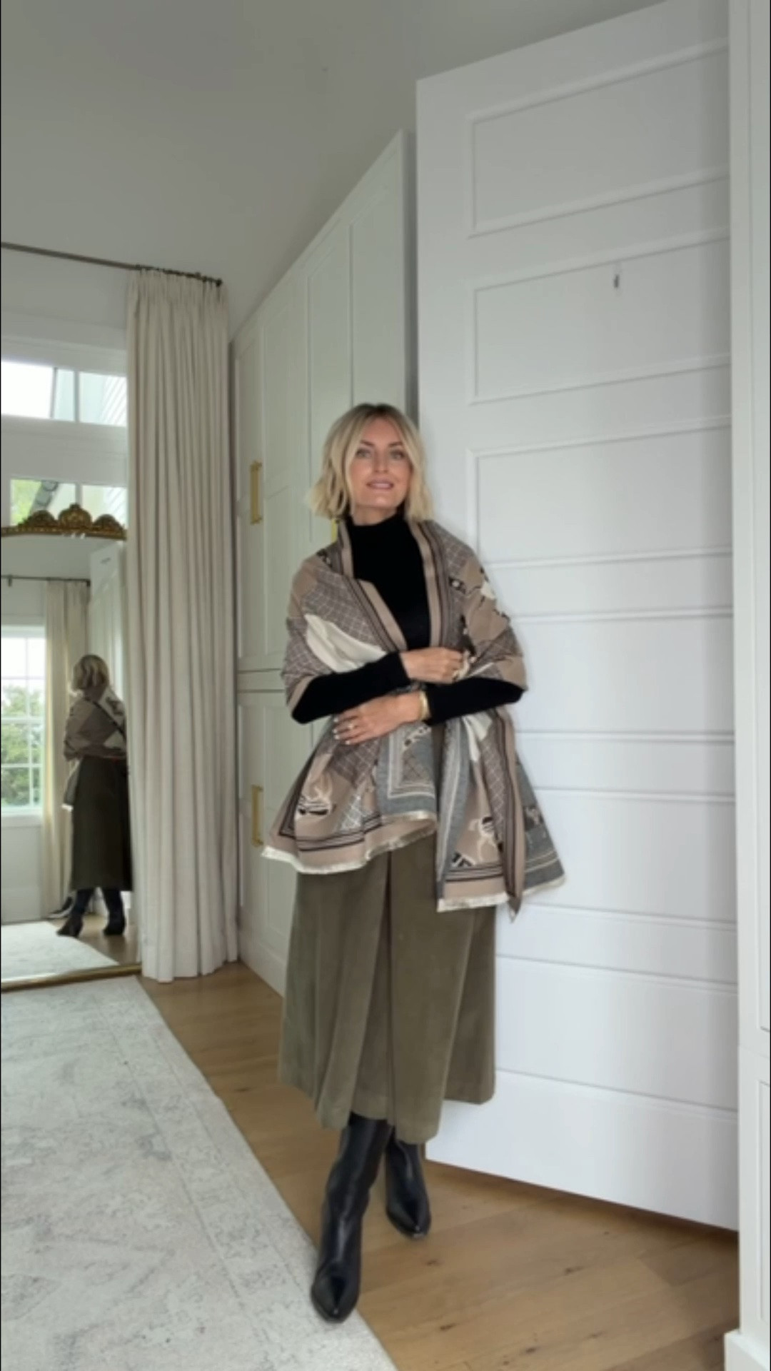 Would you believe me if I told you this wrap is from Amazon?! I’m so impressed! Wearing S/2

Loverly Grey, Tuckernuck, fall outfit, Amazon, wrap, corduroy skirt

#LTKSeasonal #LTKootd