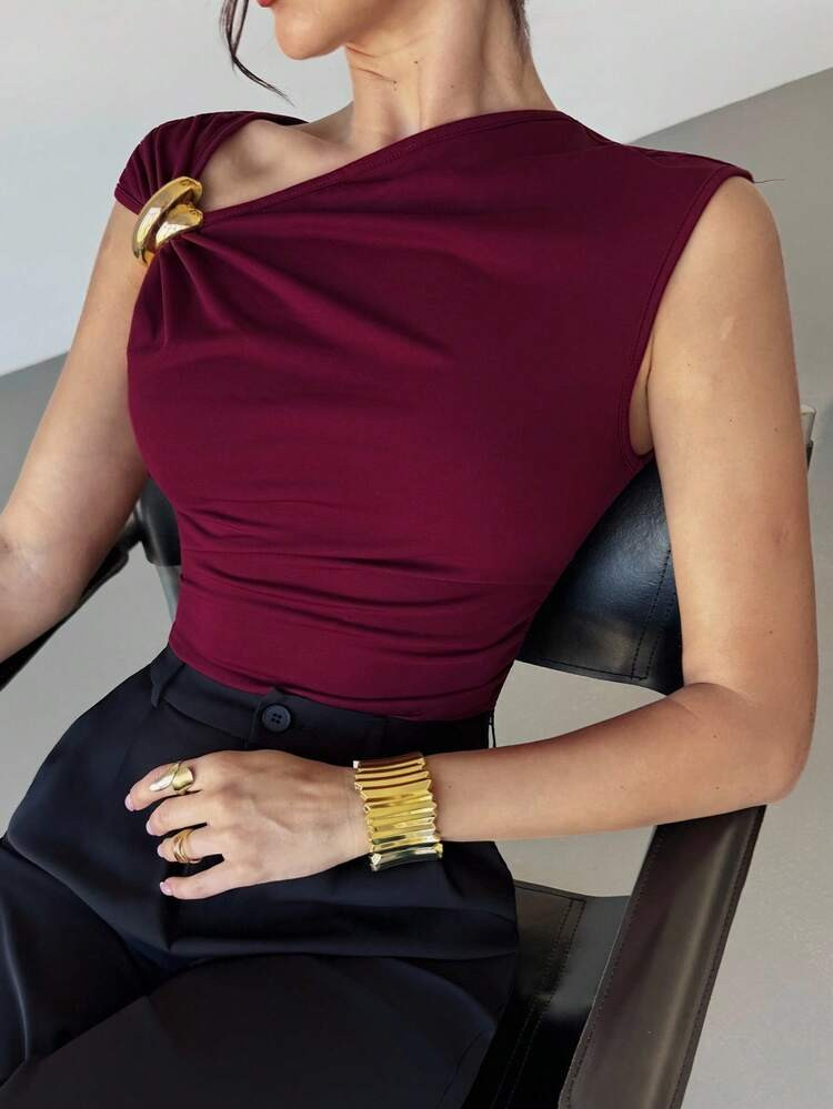 Firerie Women's Casual Elegant Metal Decoration Asymmetrical Shoulder T-Shirt, Suitable For Going Out, Party And Other Occasions, Fall For Women, Halloween Costume Women Christmas T-Shirt New Year Party Top Elegant Women's Burgundy Top | SHEIN