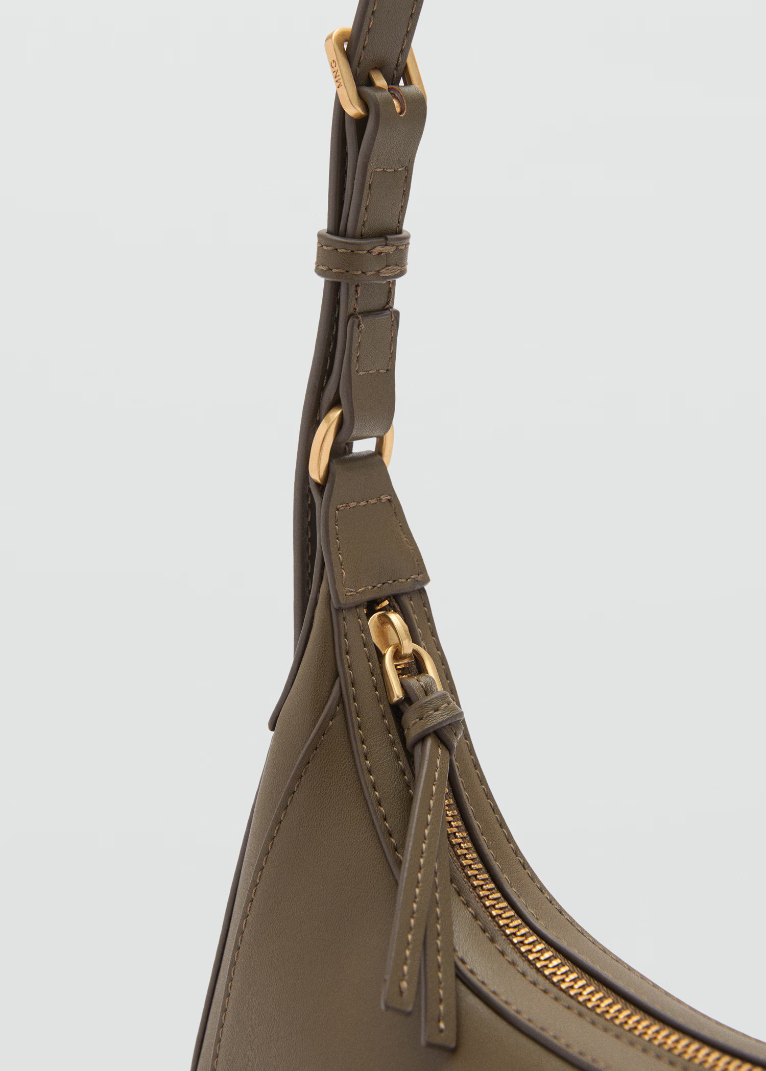 Oval shoulder bag - Women | MANGO United Kingdom | MANGO (UK)