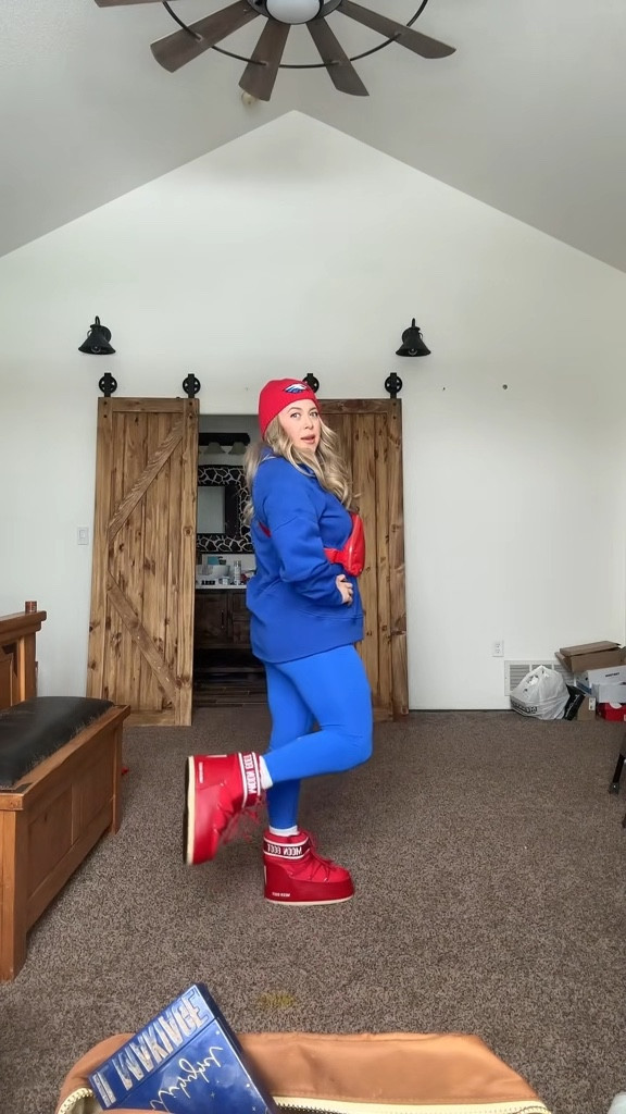 Basketball mom OOTD

Red moon boots / lululemon 

#LTKMidsize #LTKSeasonal